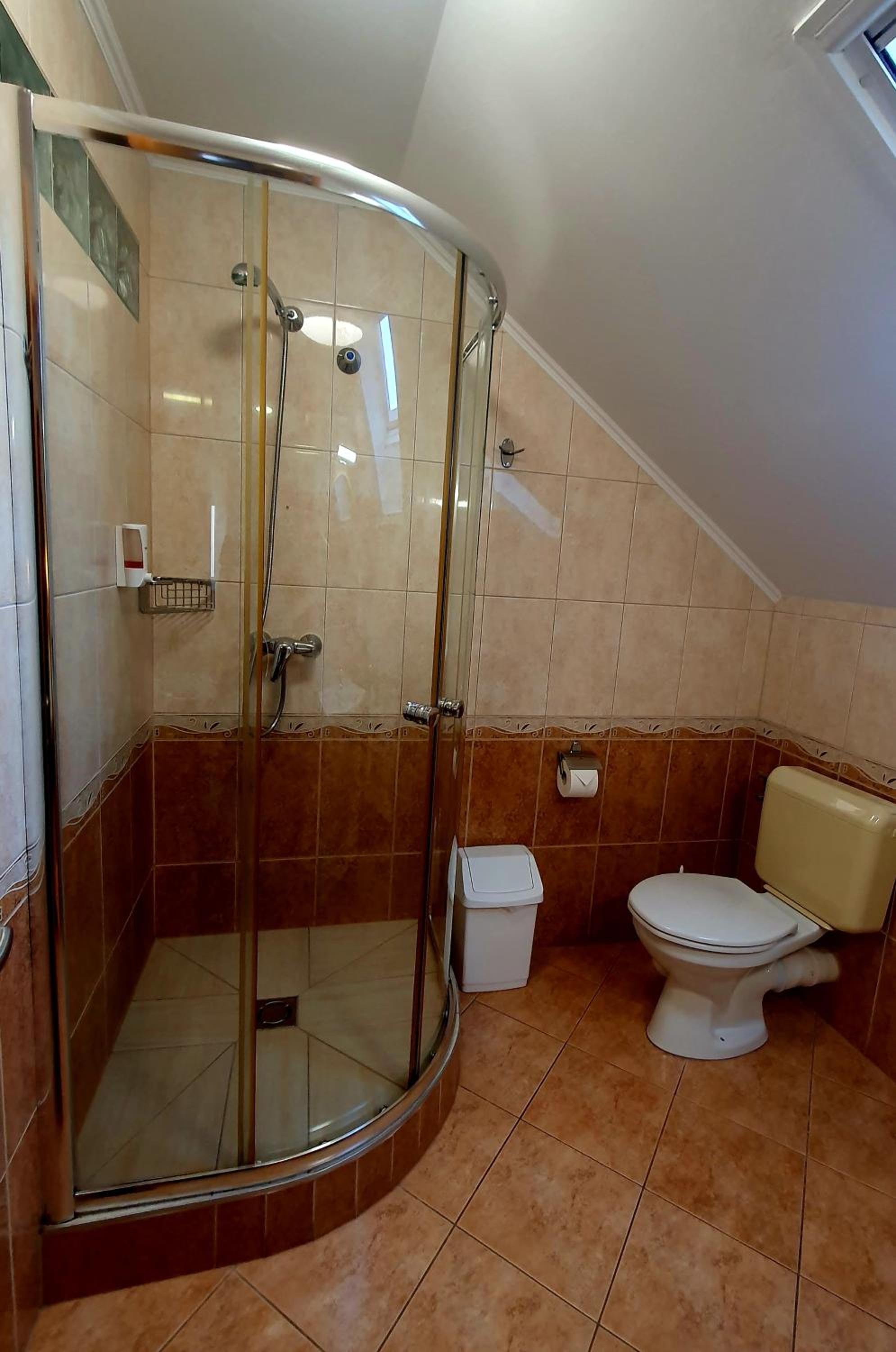 Standard Double or Twin Room - Photo 5