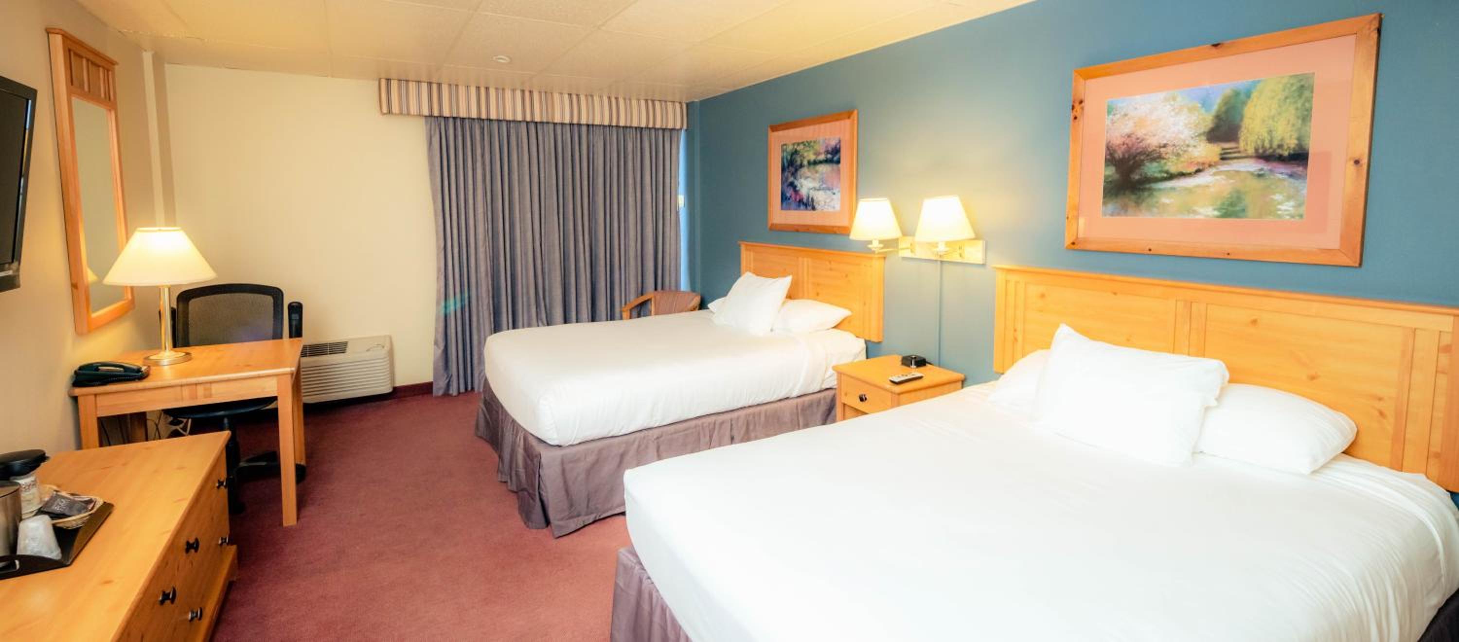 Standard Queen Room with Two Queen Beds - Non Smoking  - Photo 2