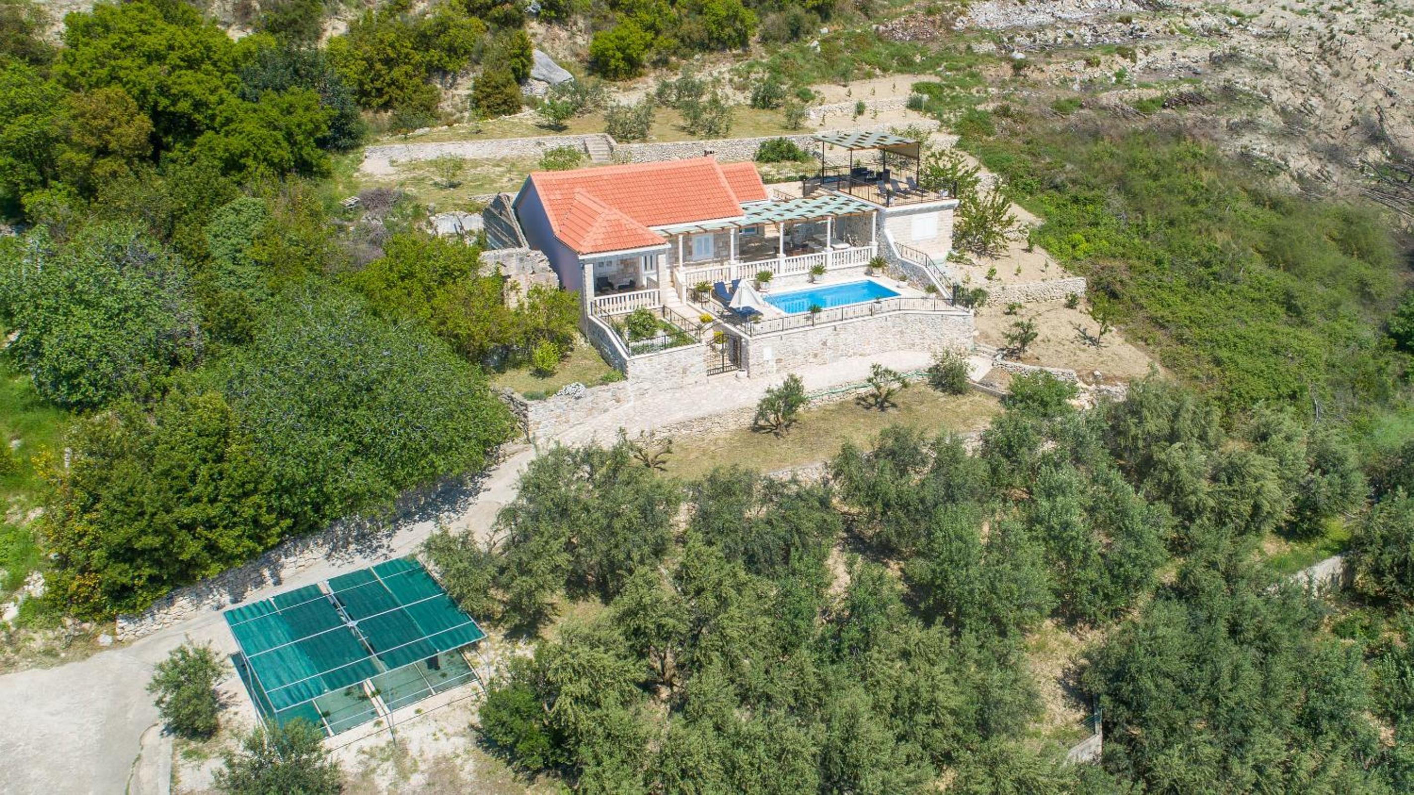 Three-Bedroom Villa photo 3