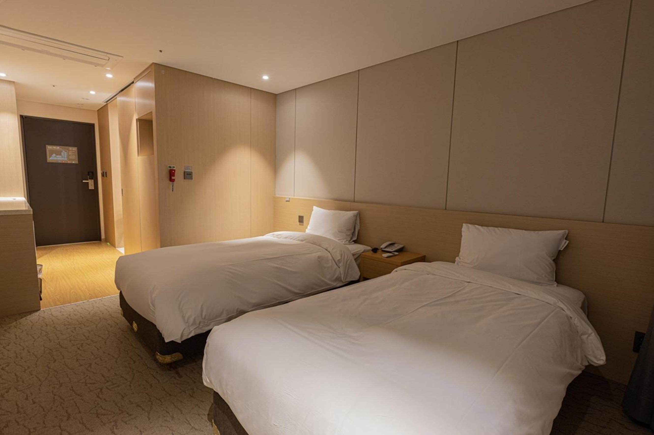 Superior Twin Room - Photo 7
