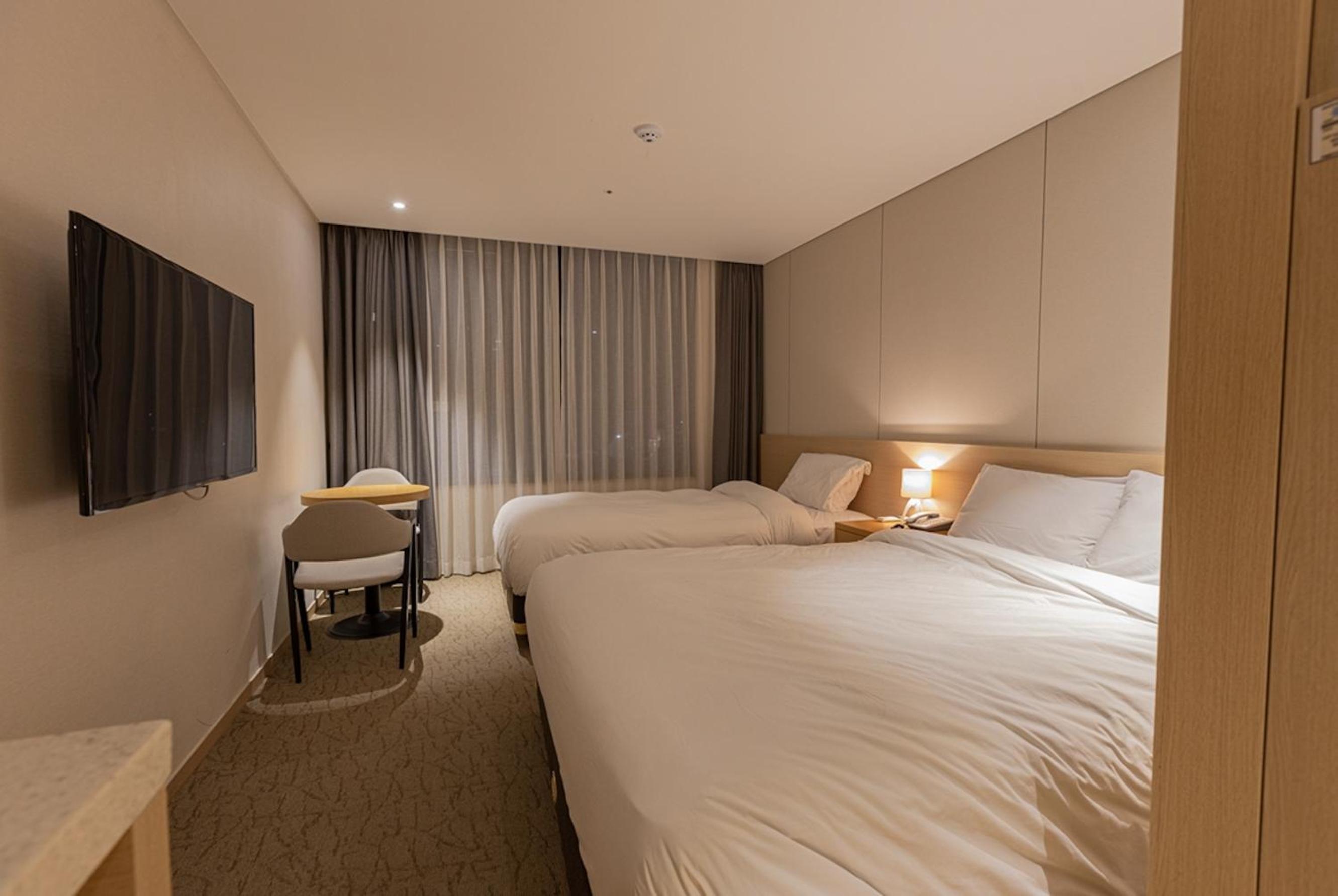 Deluxe Twin Room - Photo 5