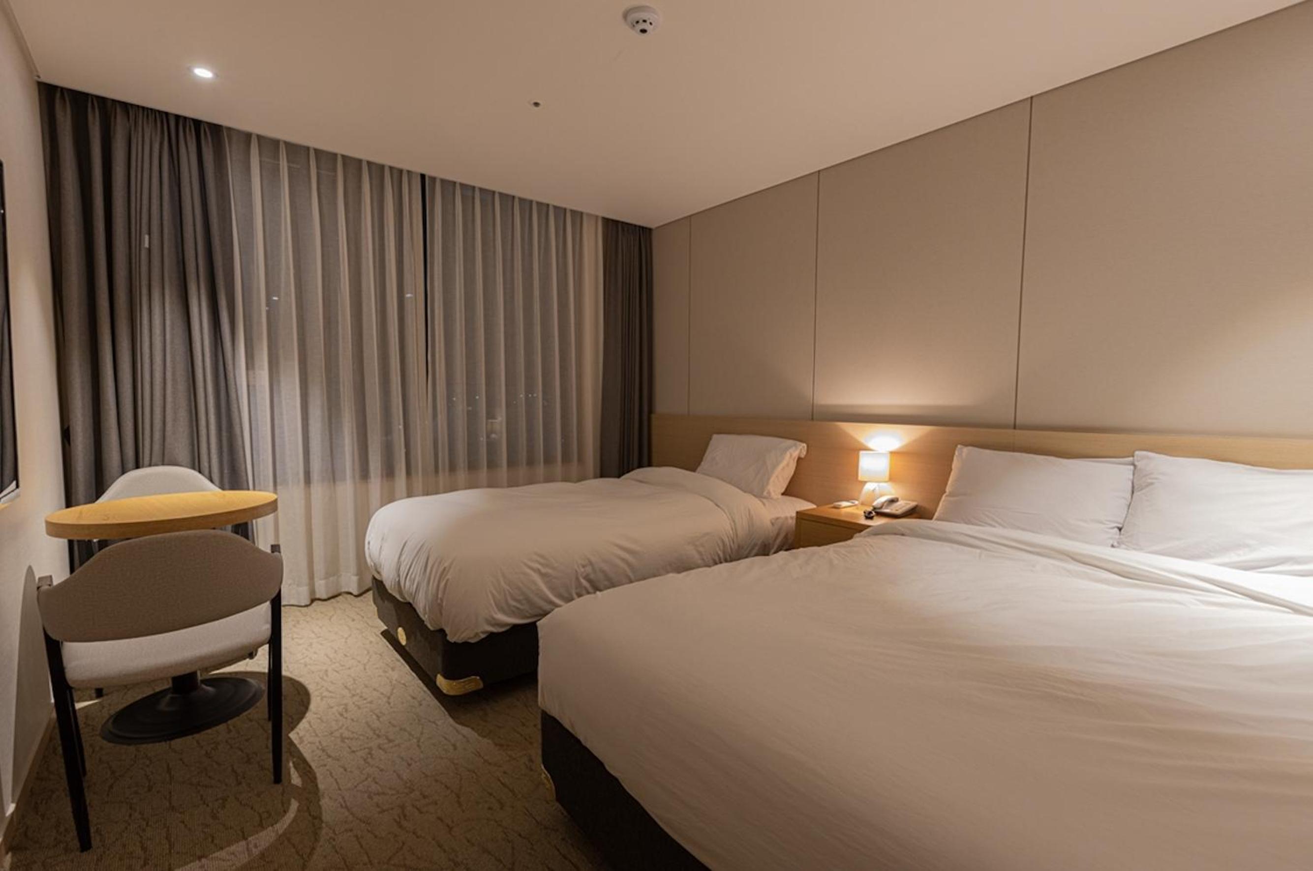Deluxe Twin Room - Photo 7