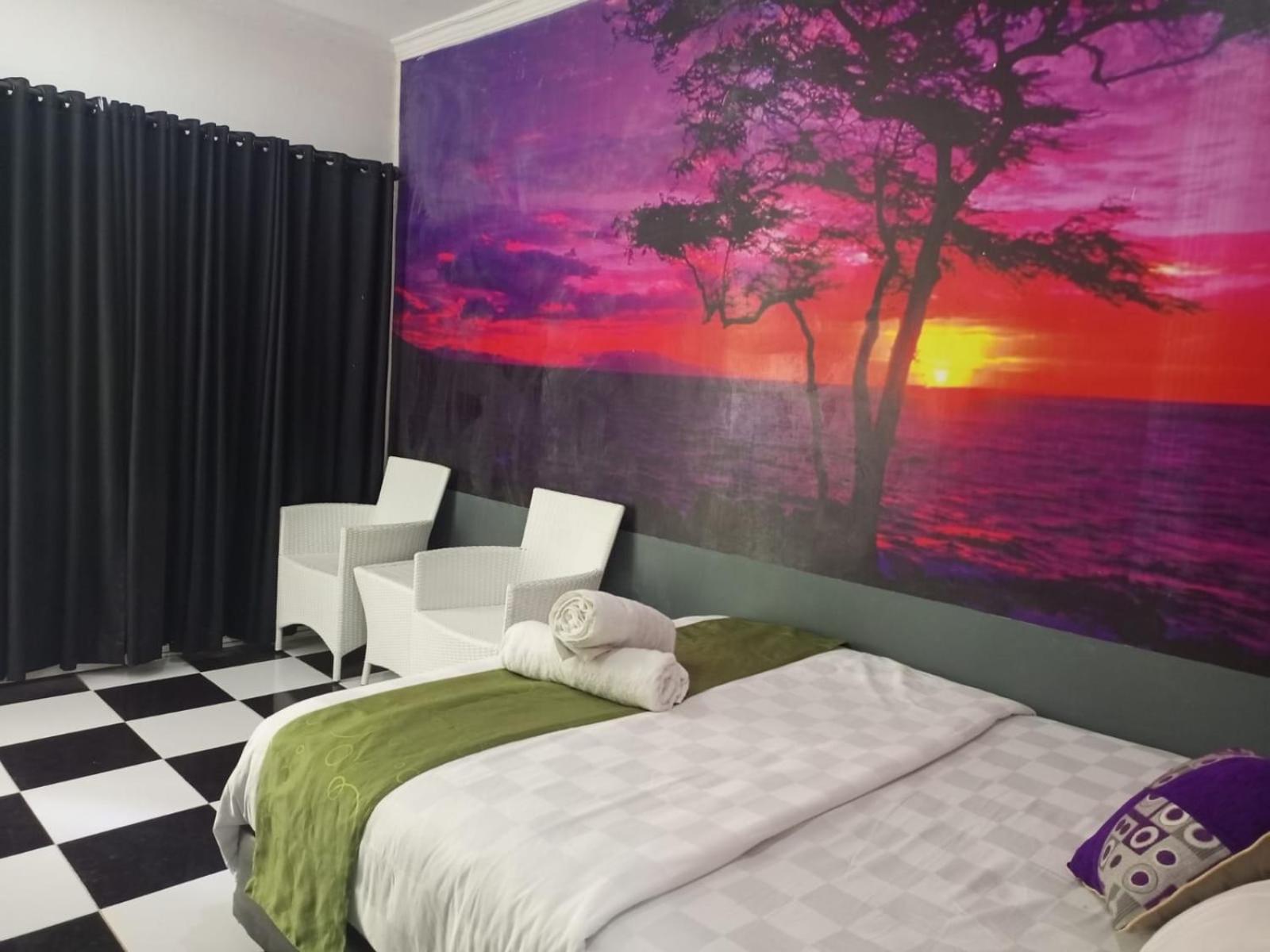Double Room with Private Bathroom - Photo 4
