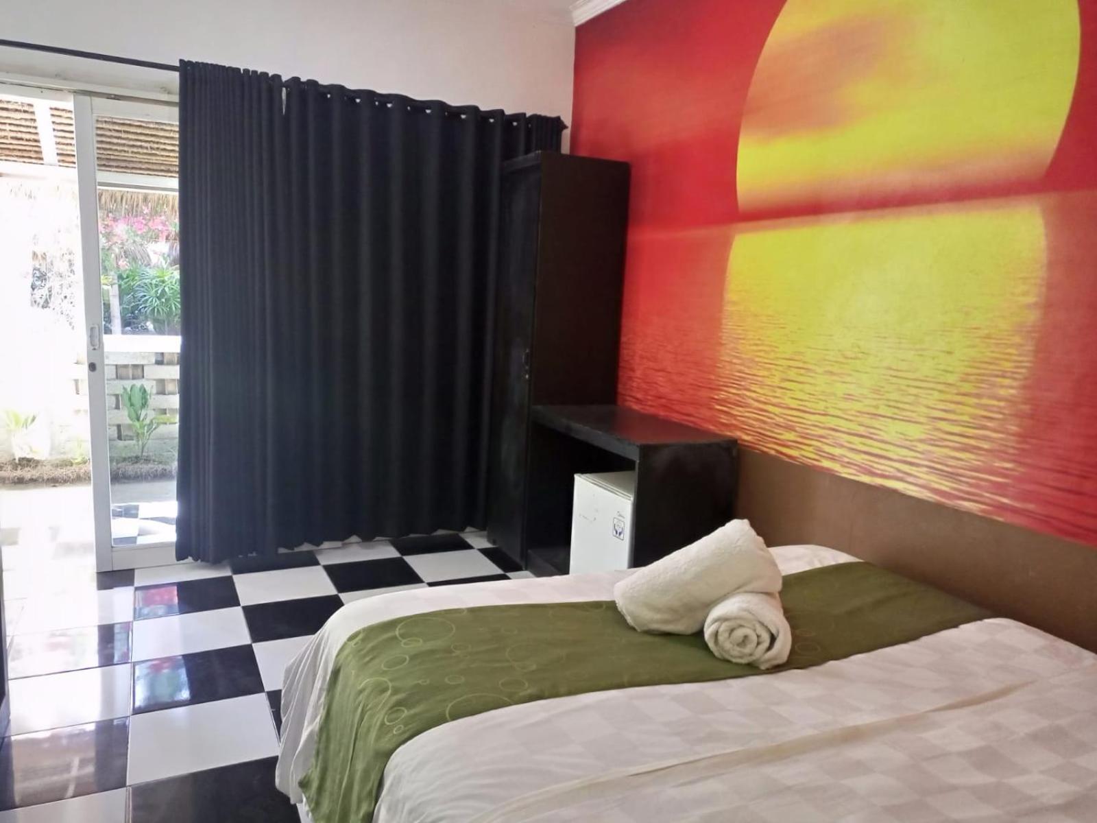 Double Room with Private Bathroom - Photo 2