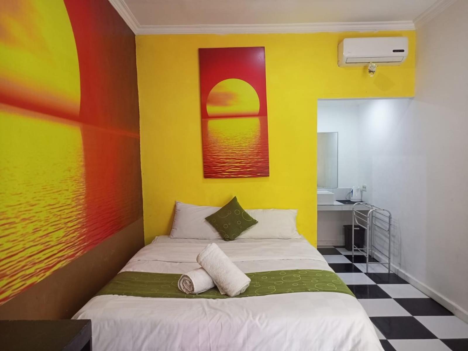 Double Room with Private Bathroom - Photo 3