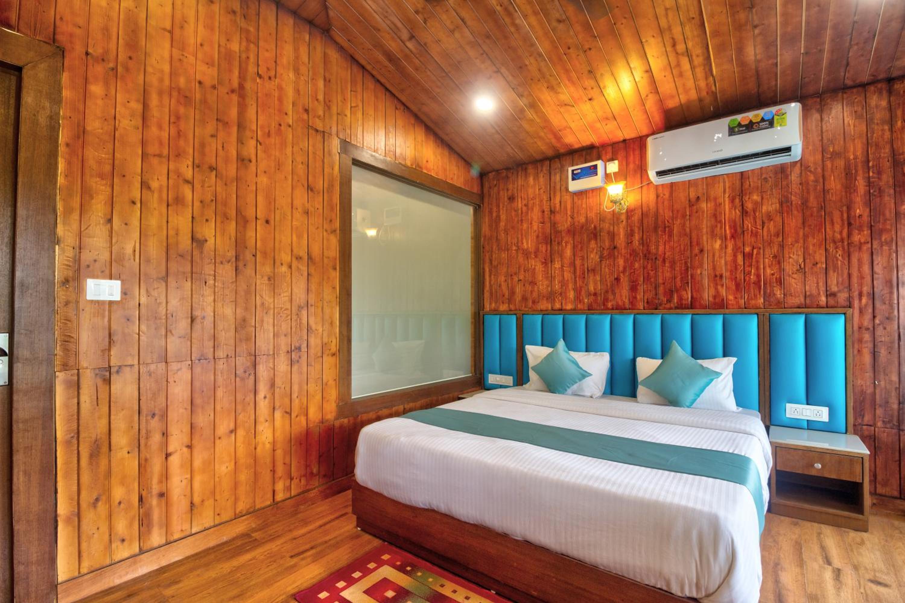 Superior King Suite - Photo 4
