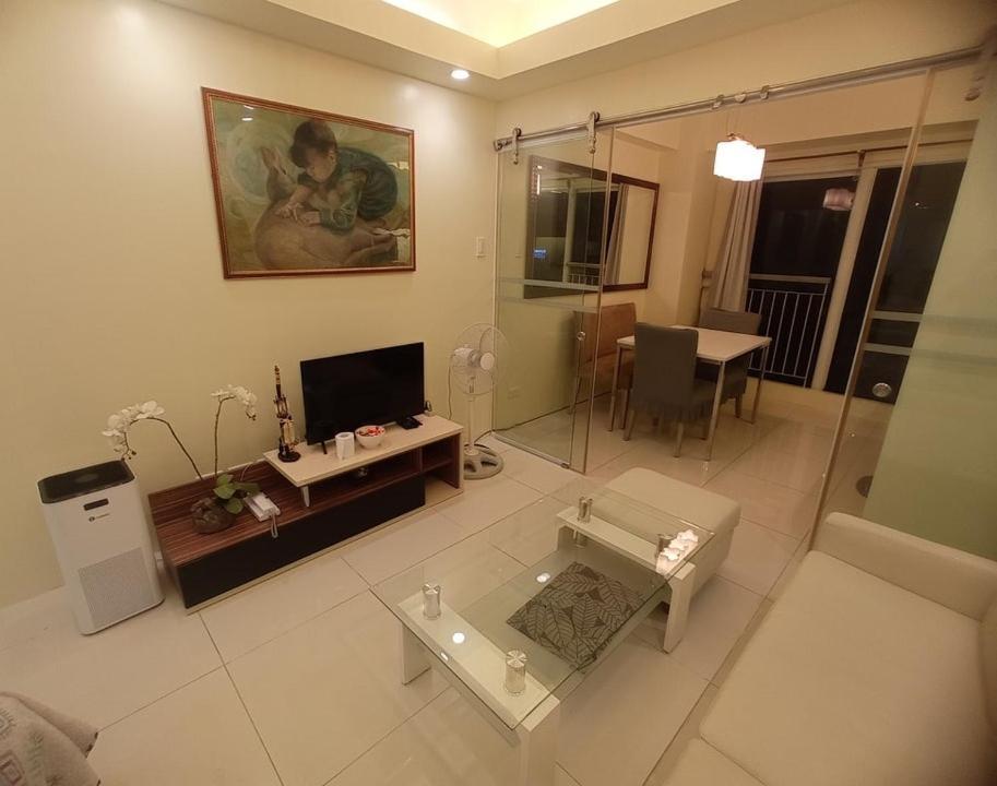 Studio with Lake View - Photo 21