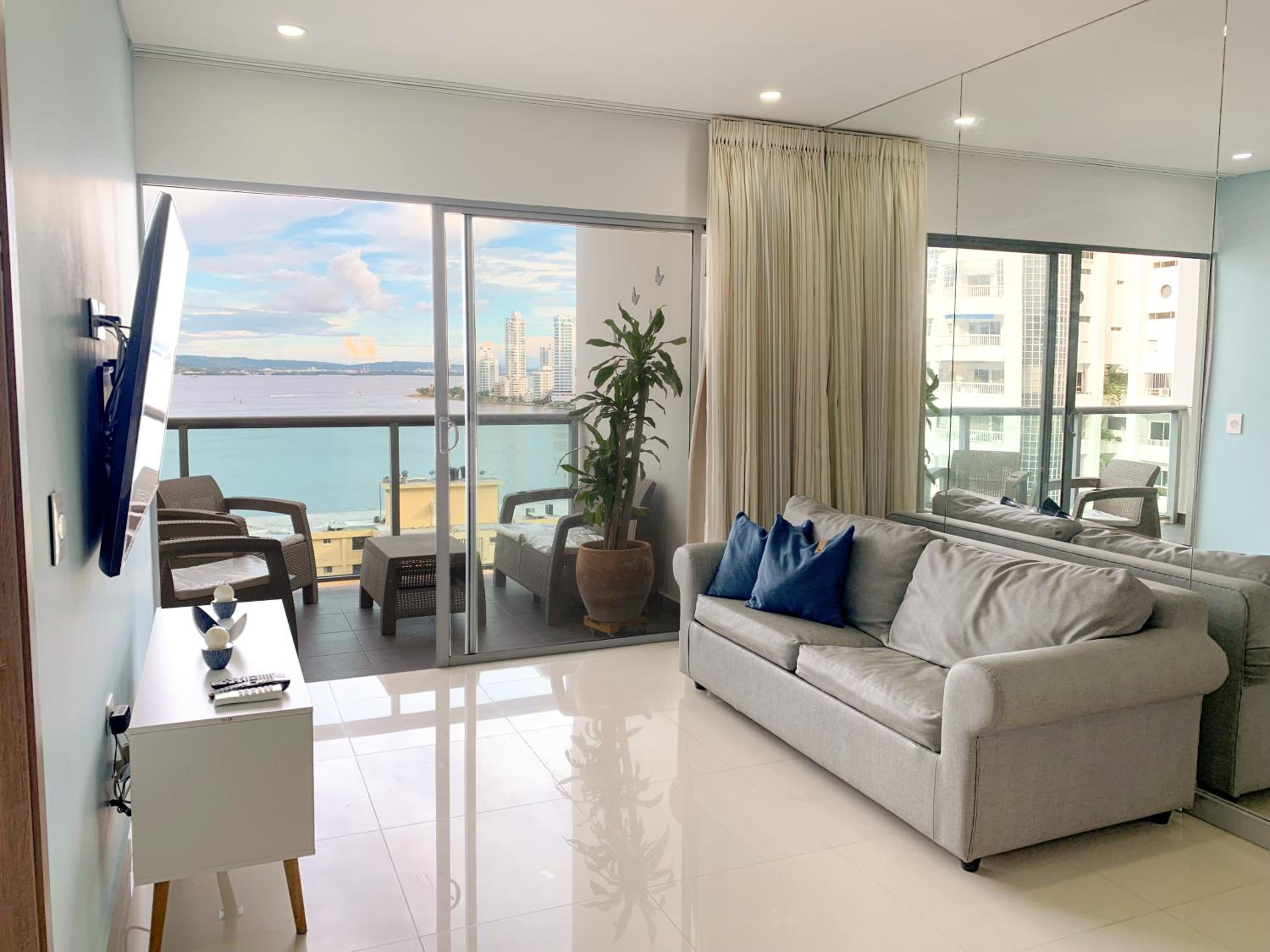 Apartment with Sea View photo 2