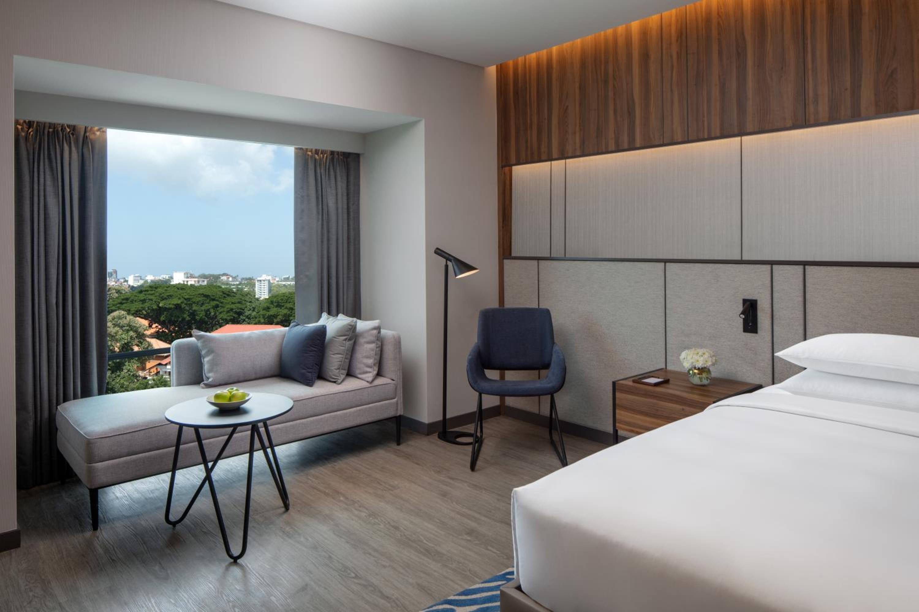 Twin Room - Club Access - Photo 5