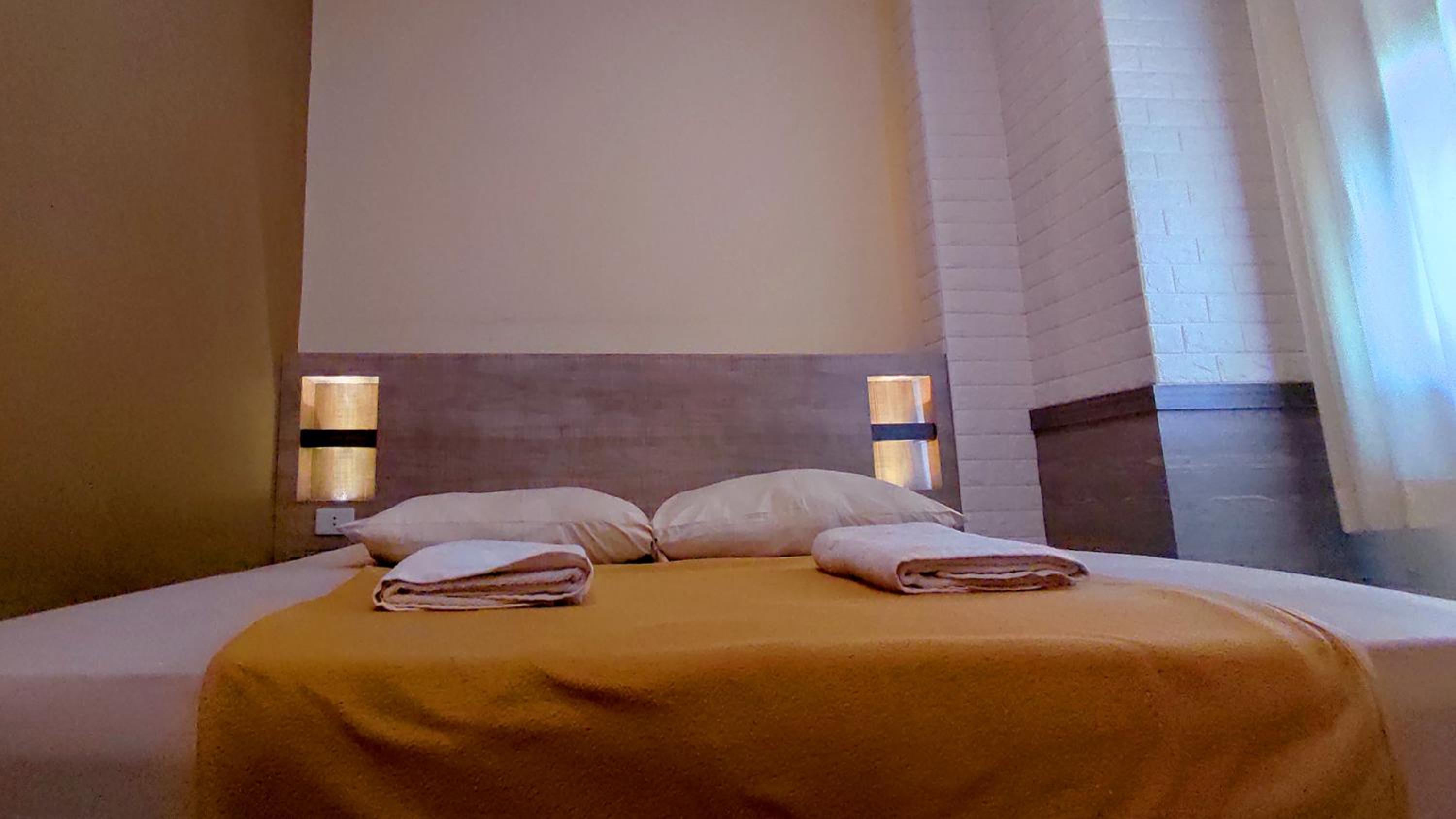 Deluxe Room - Photo 2