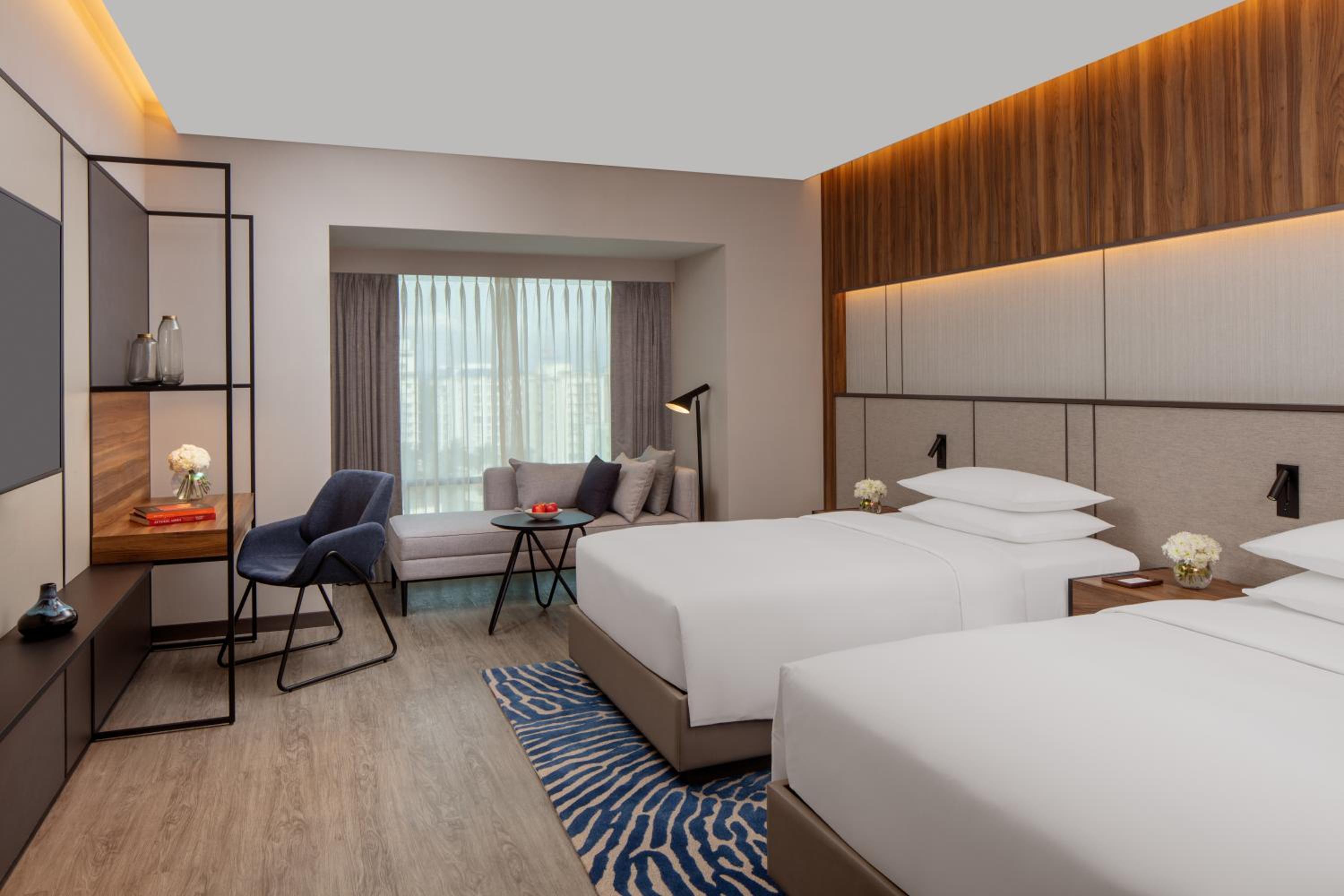 Twin Room - Club Access - Photo 2