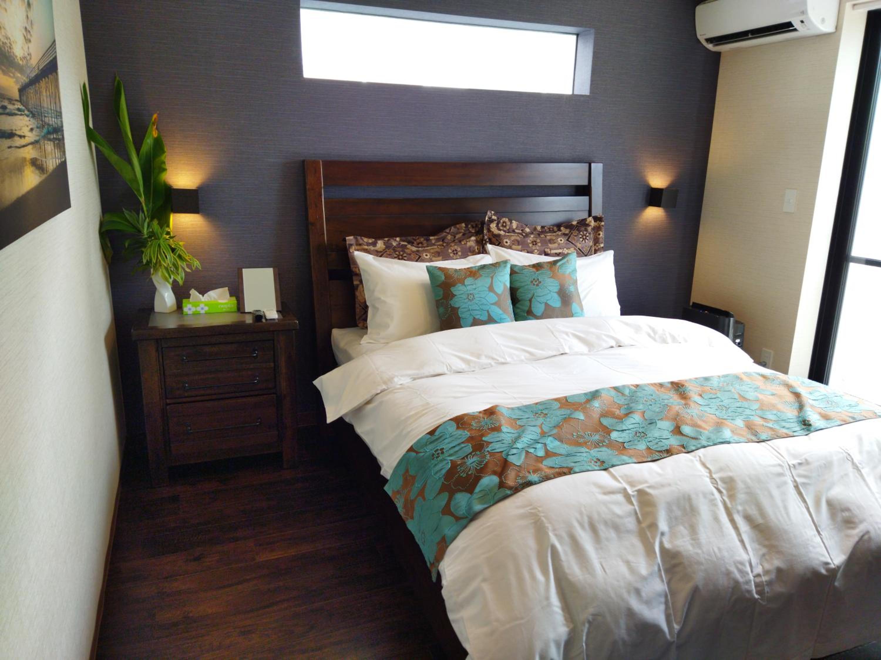 Three-Bedroom House - Photo 18