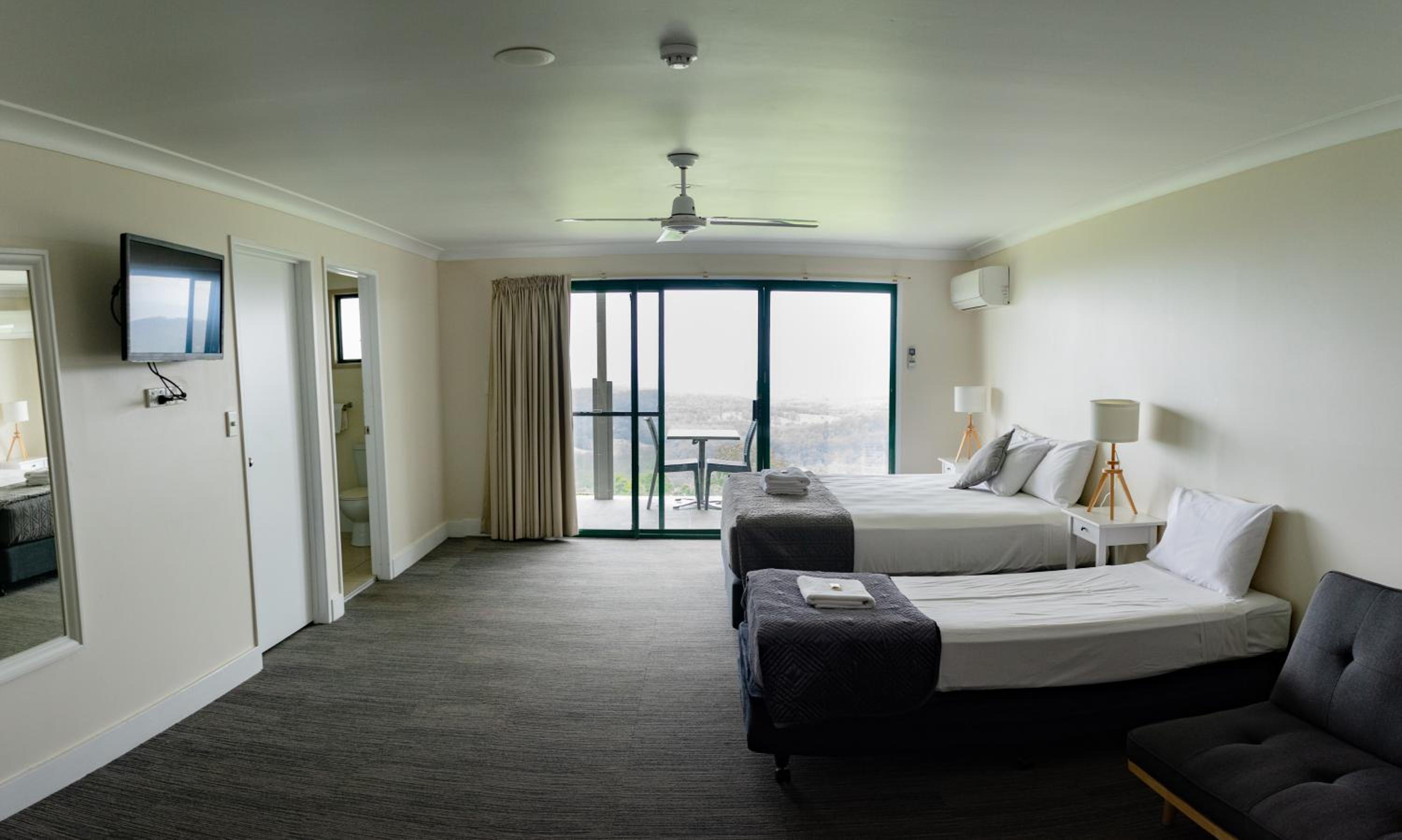 Glasshouse View Room photo 3