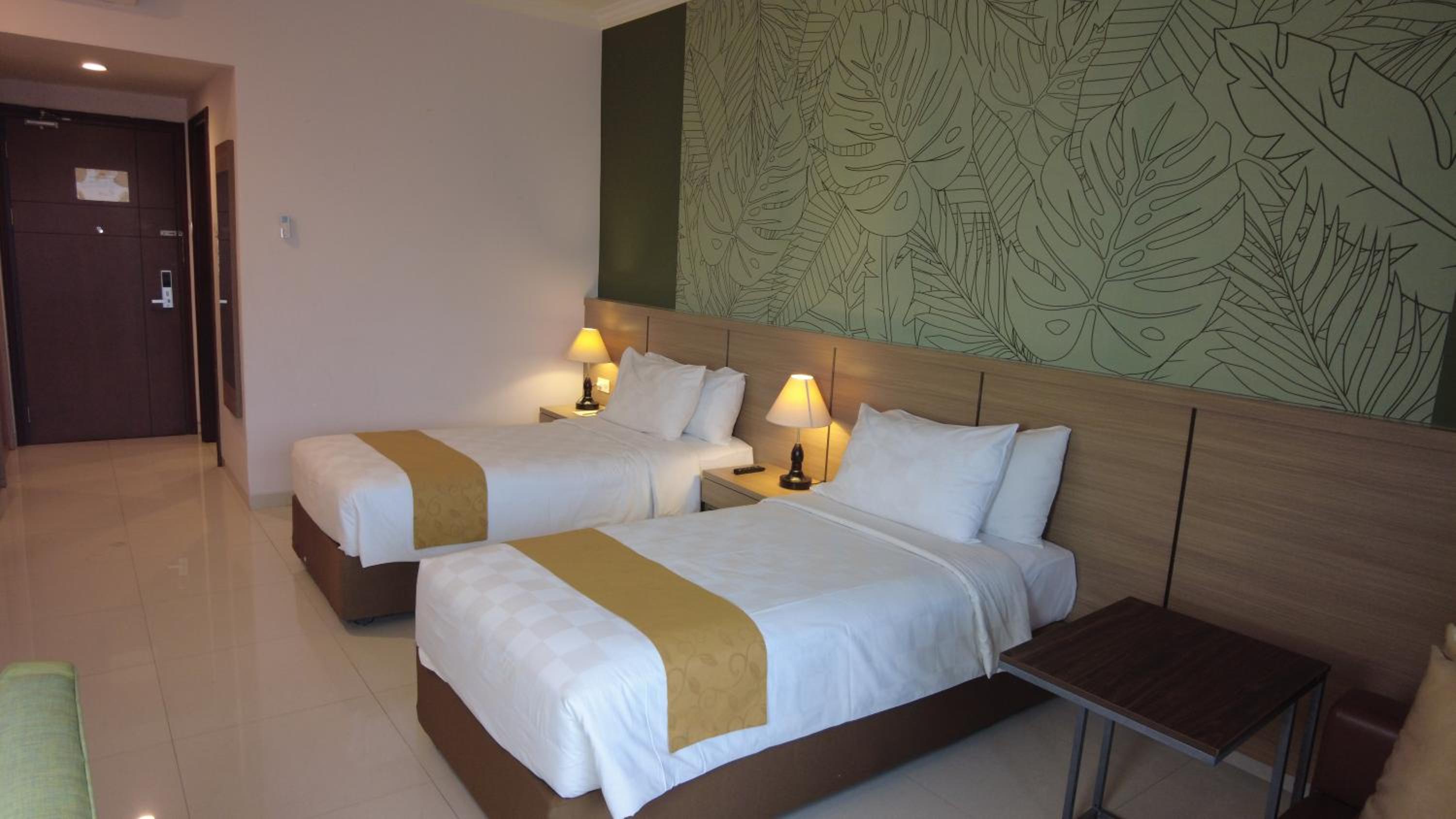 Deluxe Room - Photo 5