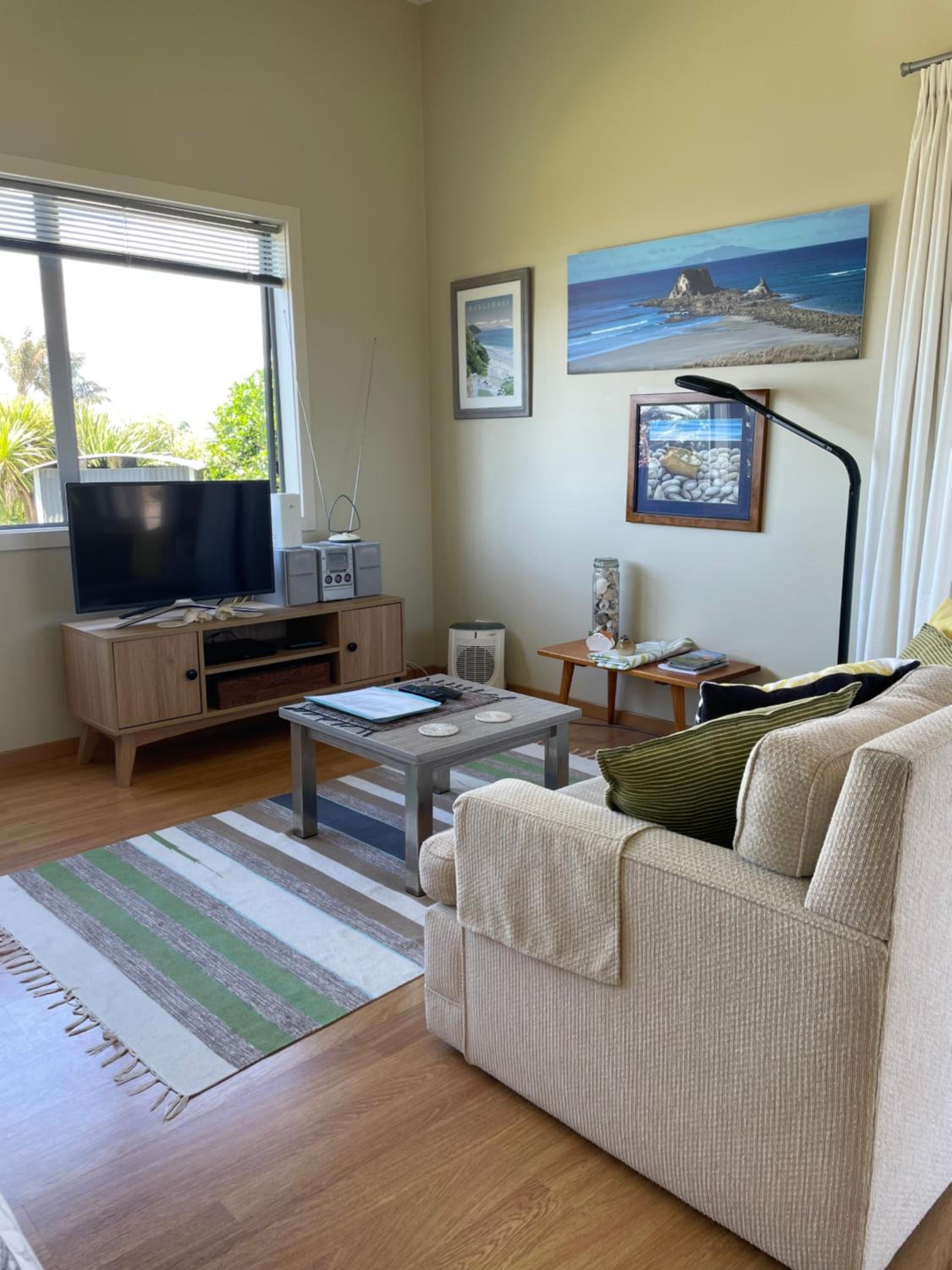 One-Bedroom House - Photo 3