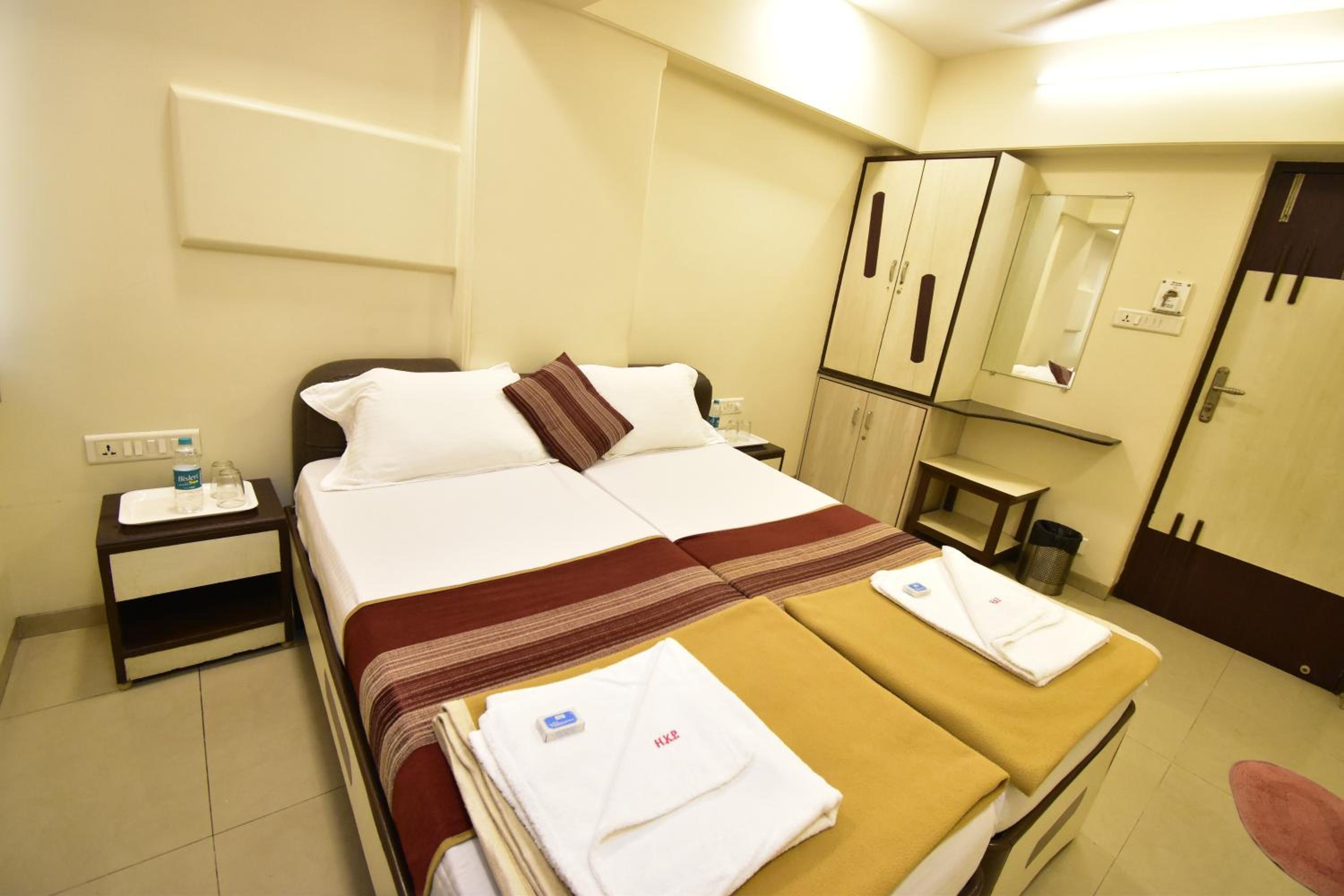 Budget Double or Twin Room - Photo 9