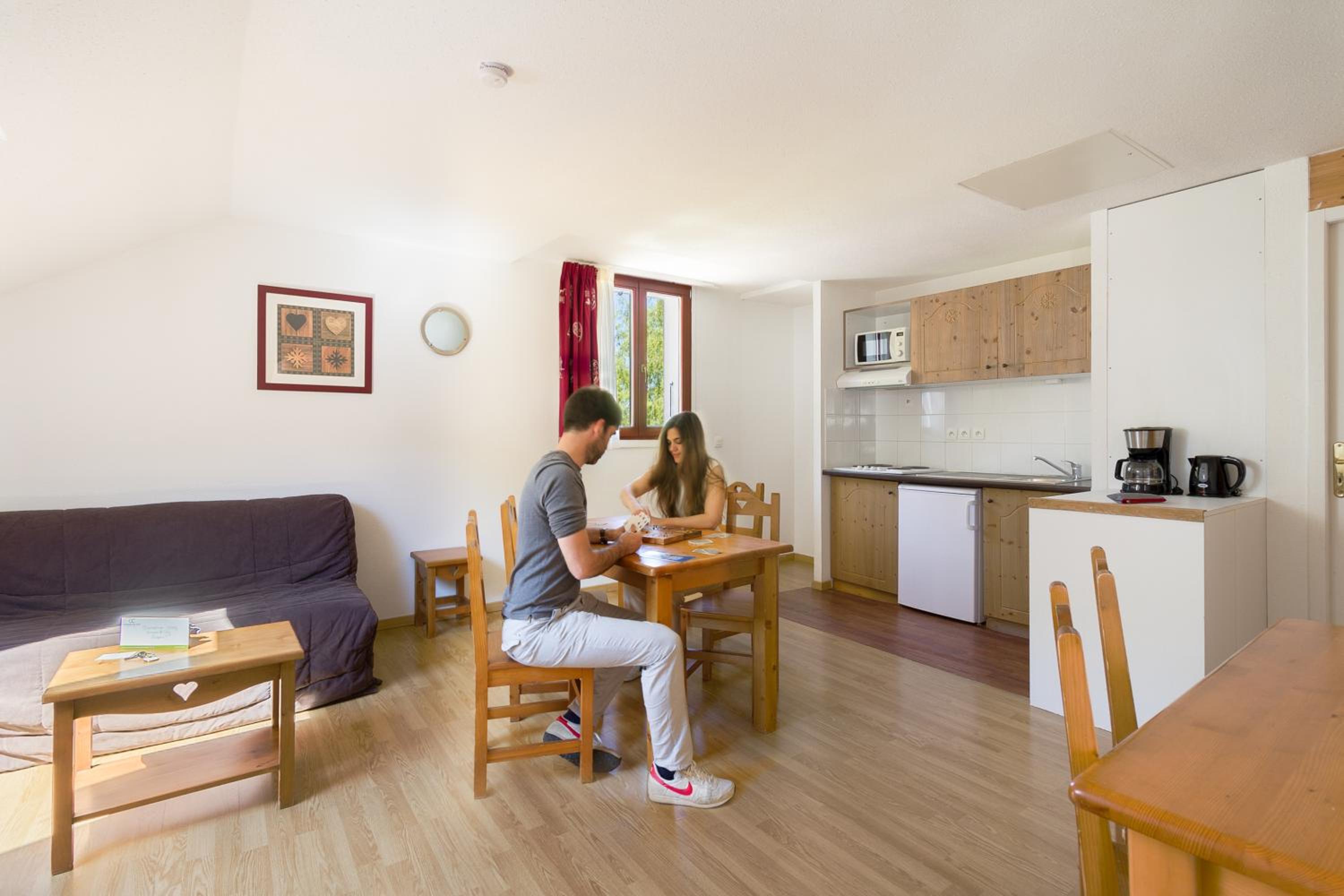 Two-Bedroom Apartment (6 People) - Photo 3