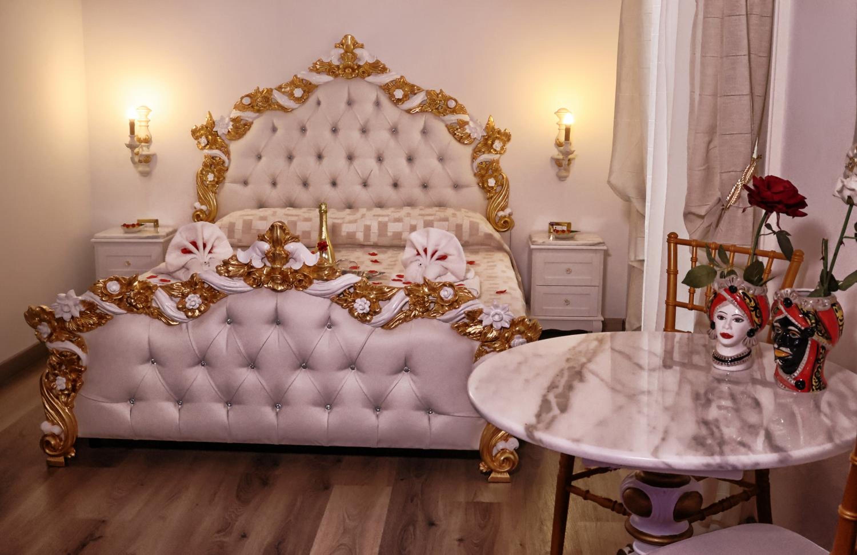 Junior Suite with Private Pool - Photo 1