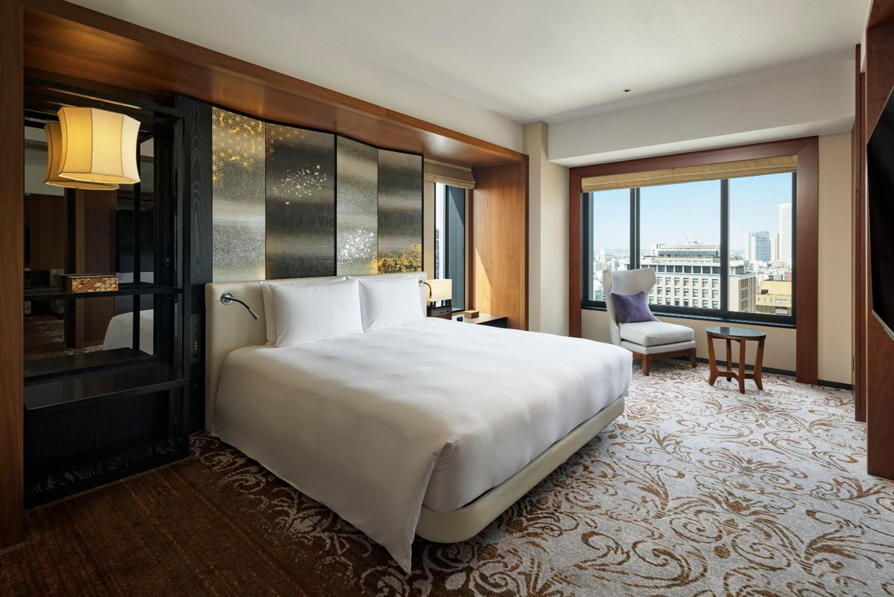 King Regency Suite