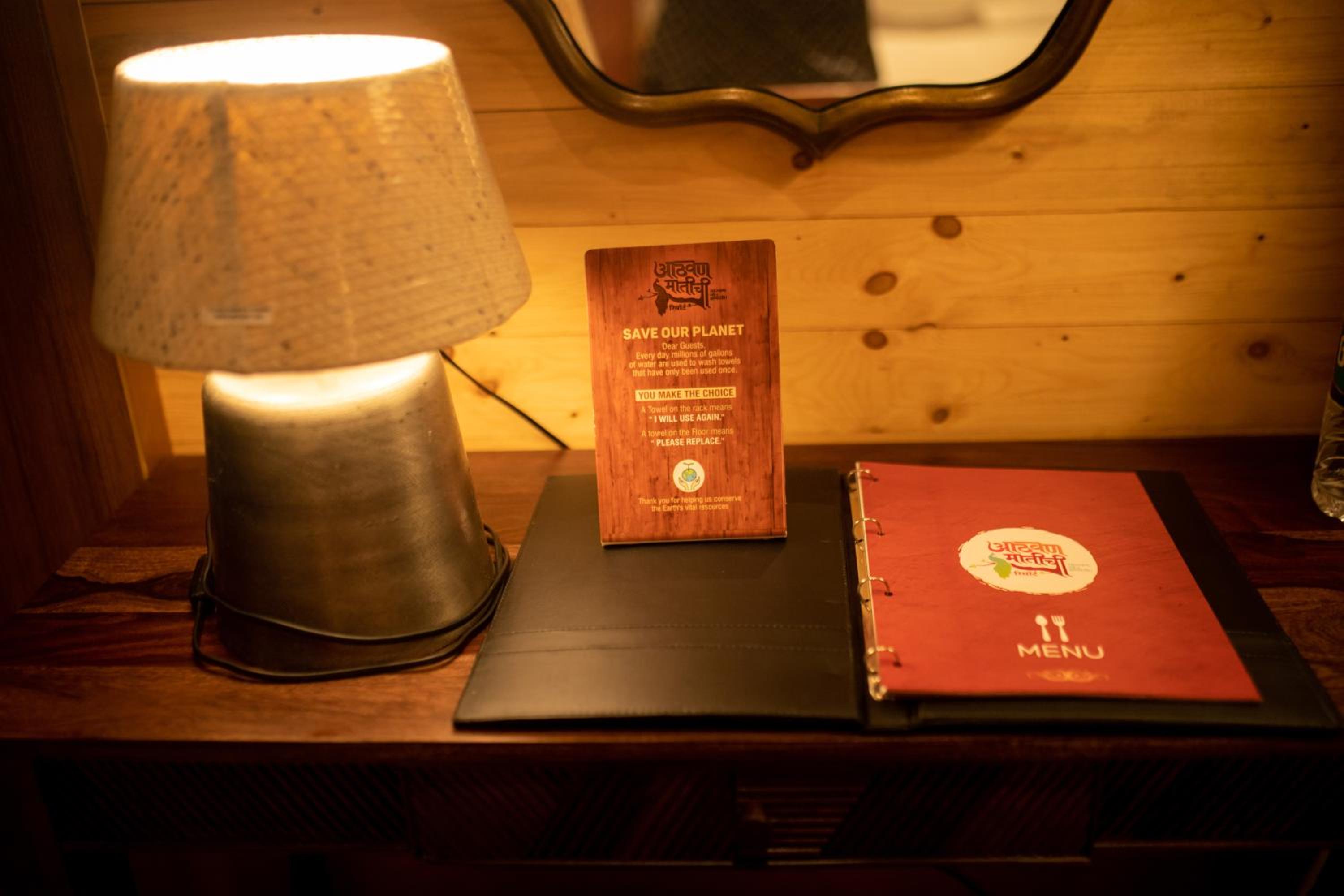 Deluxe Room - Photo 16