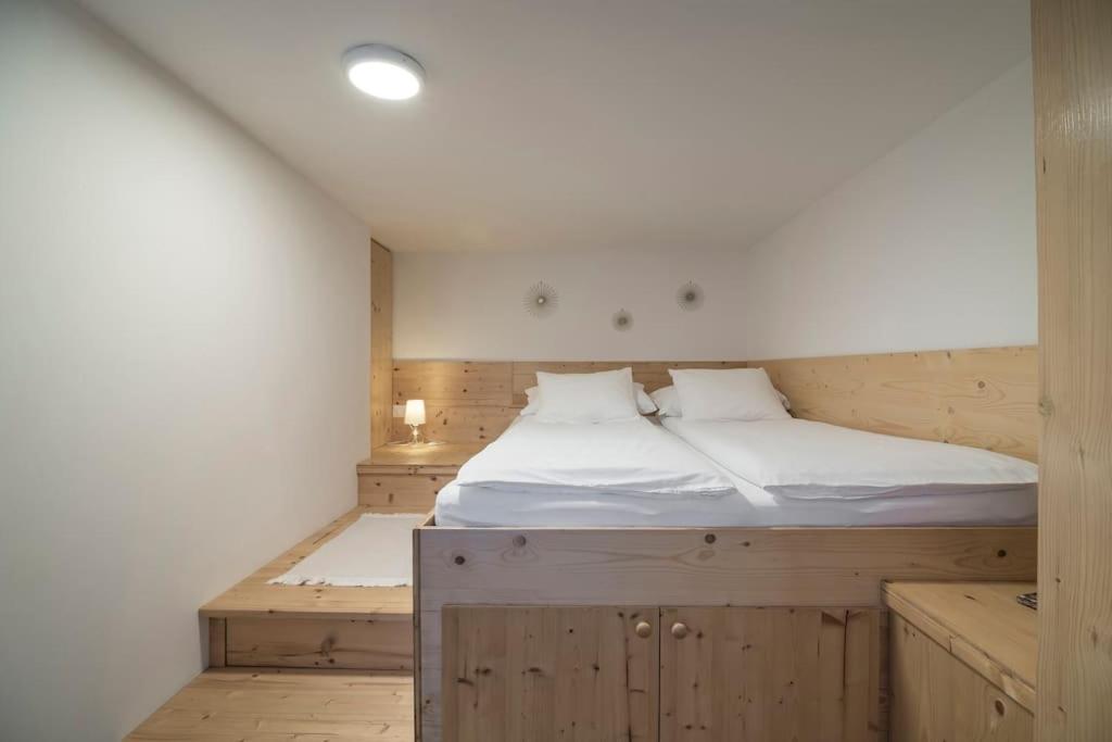One-Bedroom House photo 1