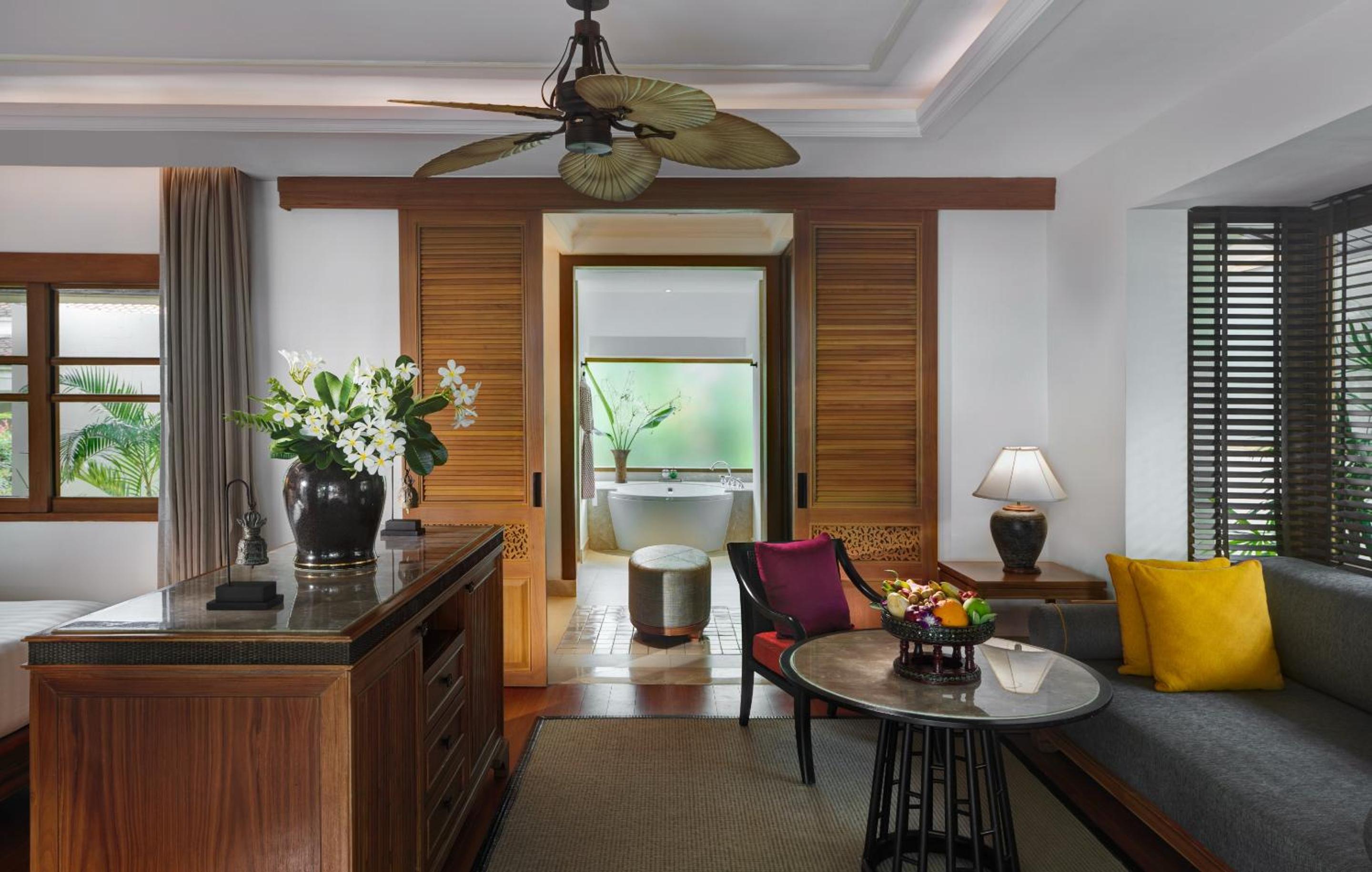 Two Bedroom Deluxe Beachfront Villa with Jacuzzi - Photo 5