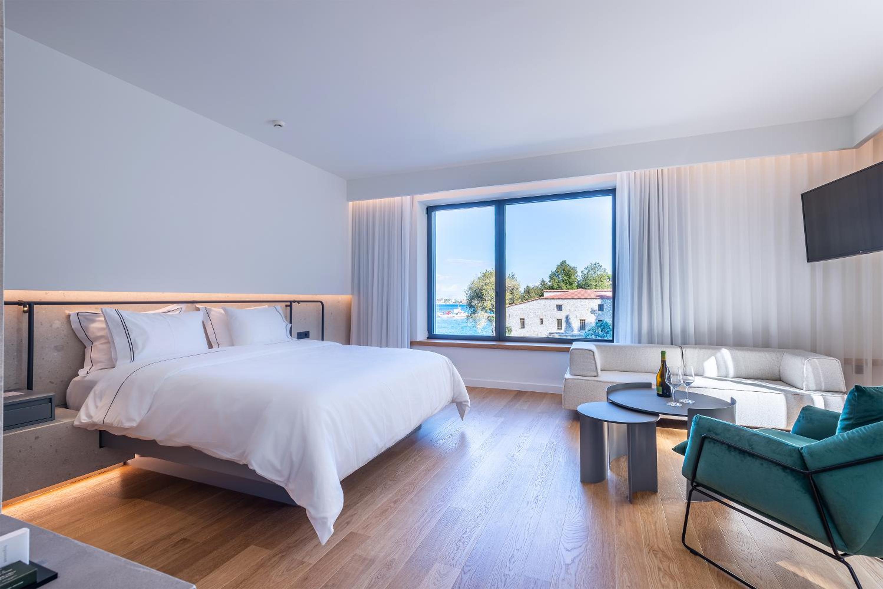 Junior Suite with Sea View photo 2