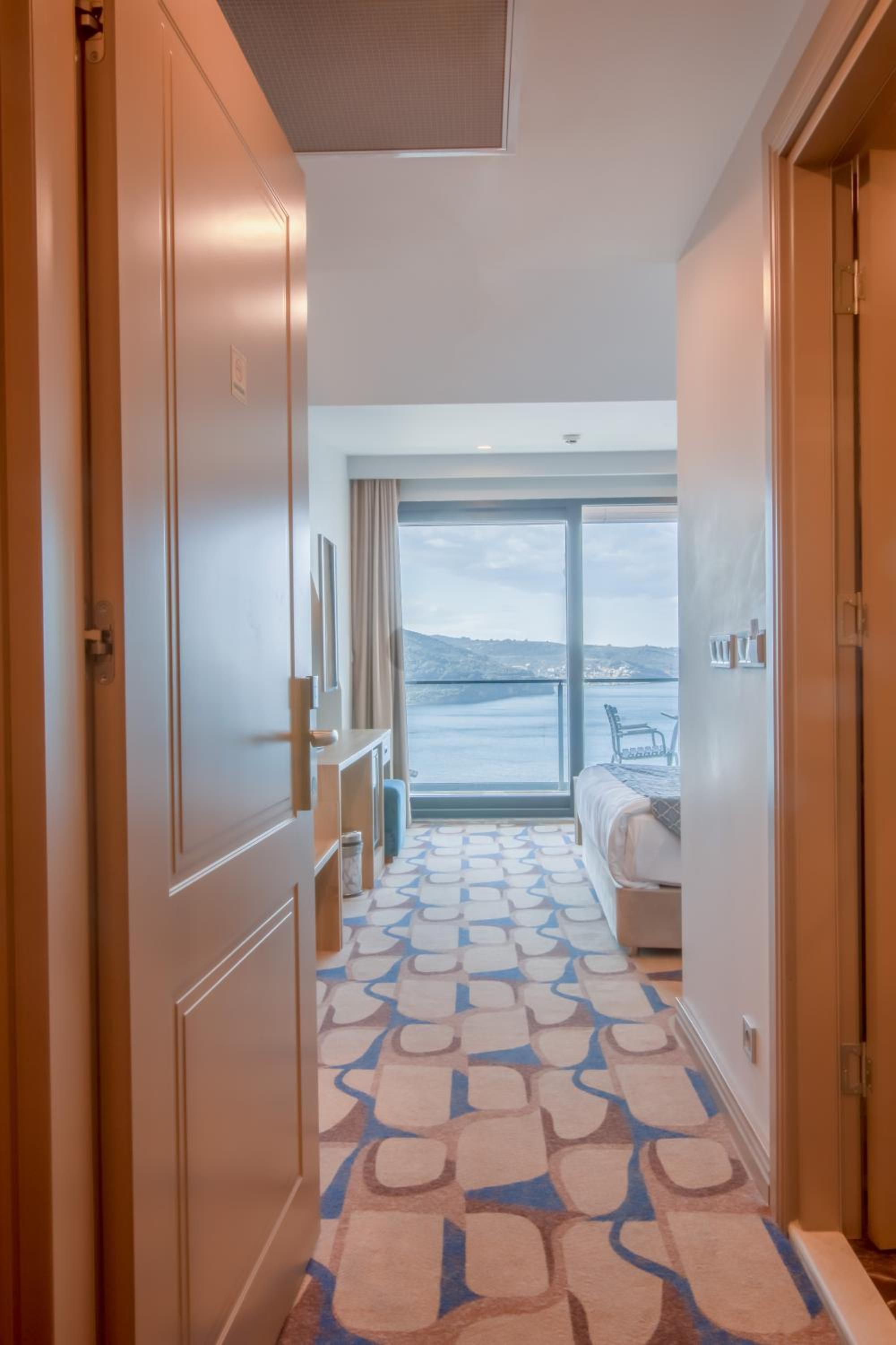 Deluxe Double or Twin Room with Sea View - Photo 5