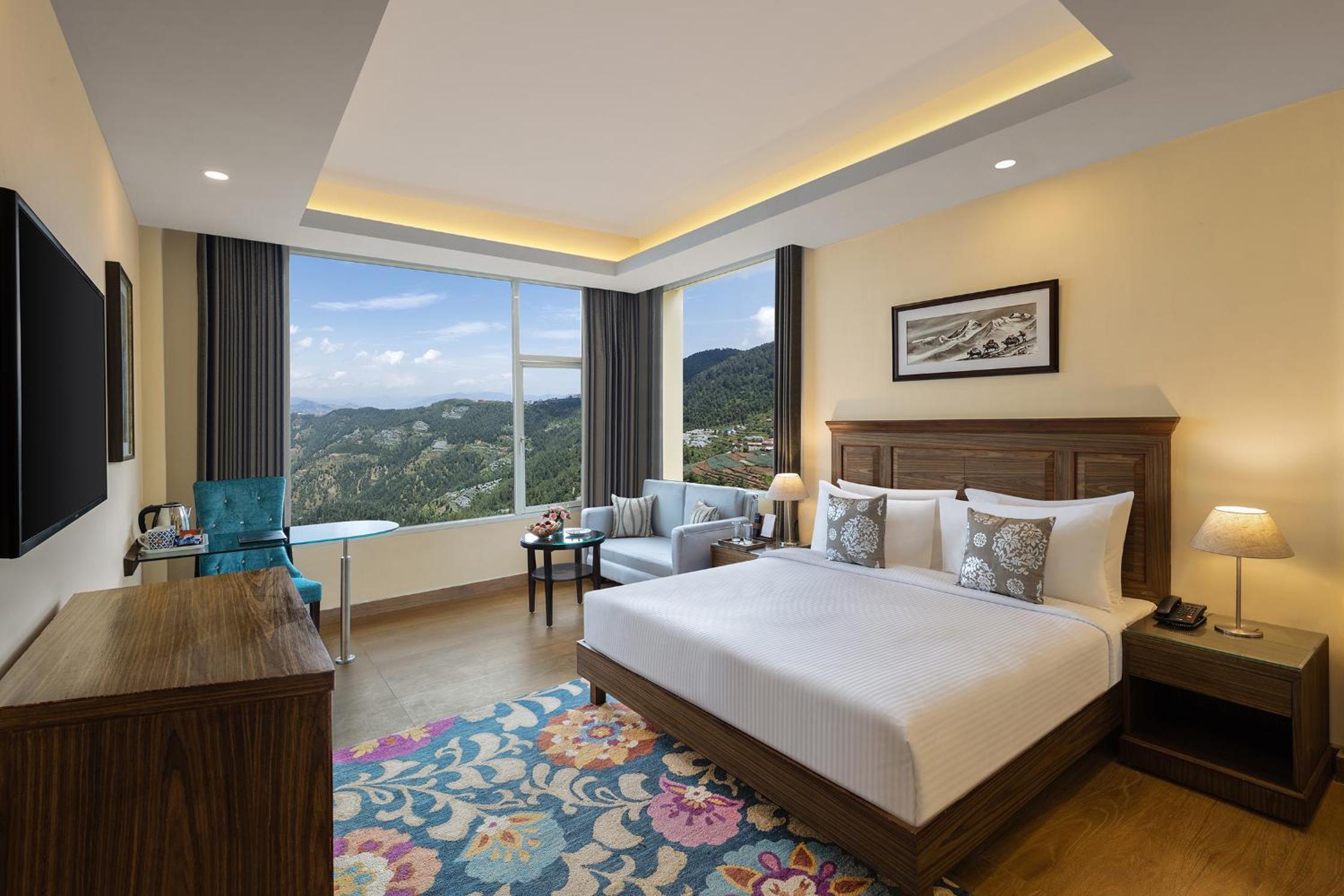 Premier Valley View photo 1