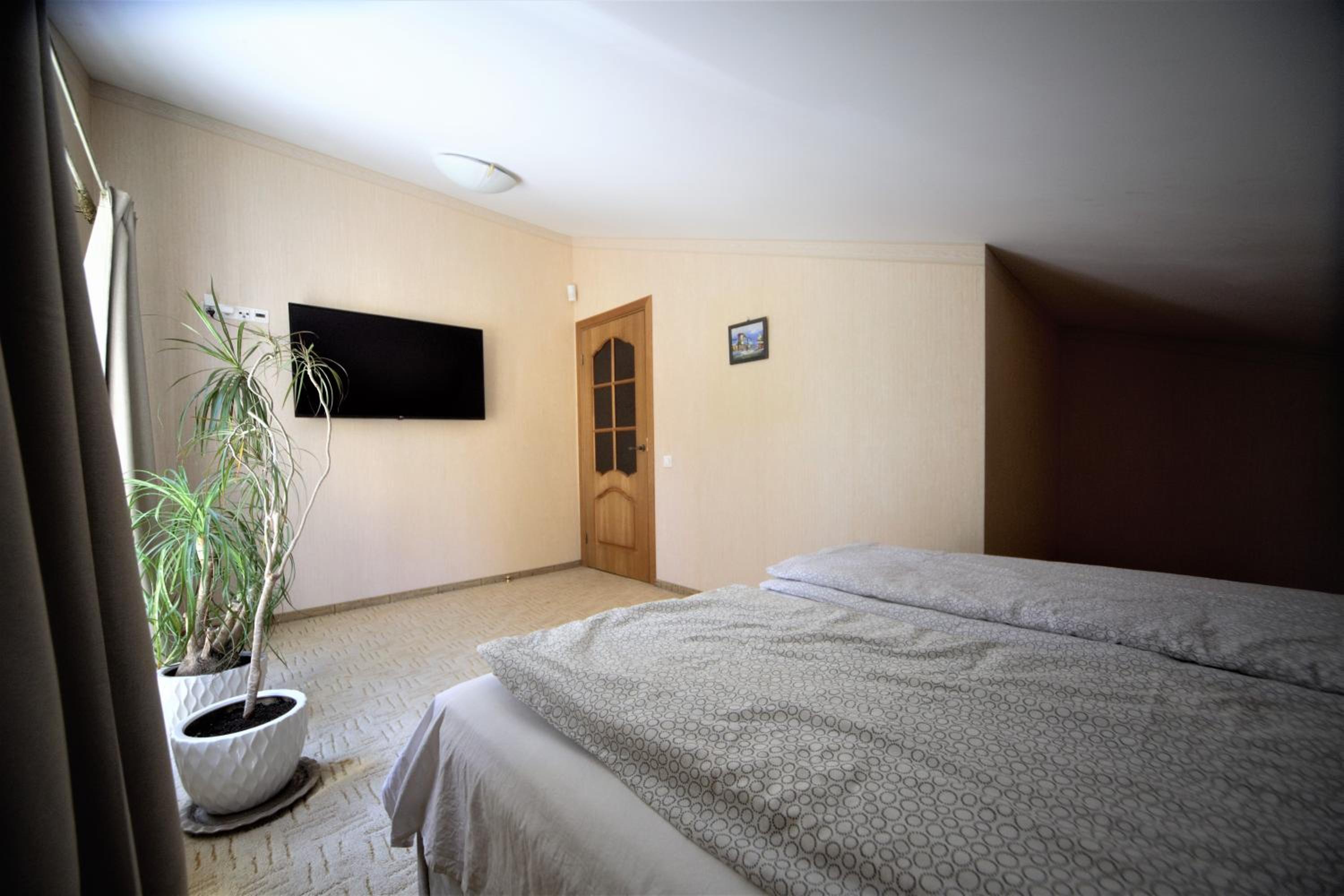 Two-Bedroom House - Photo 8