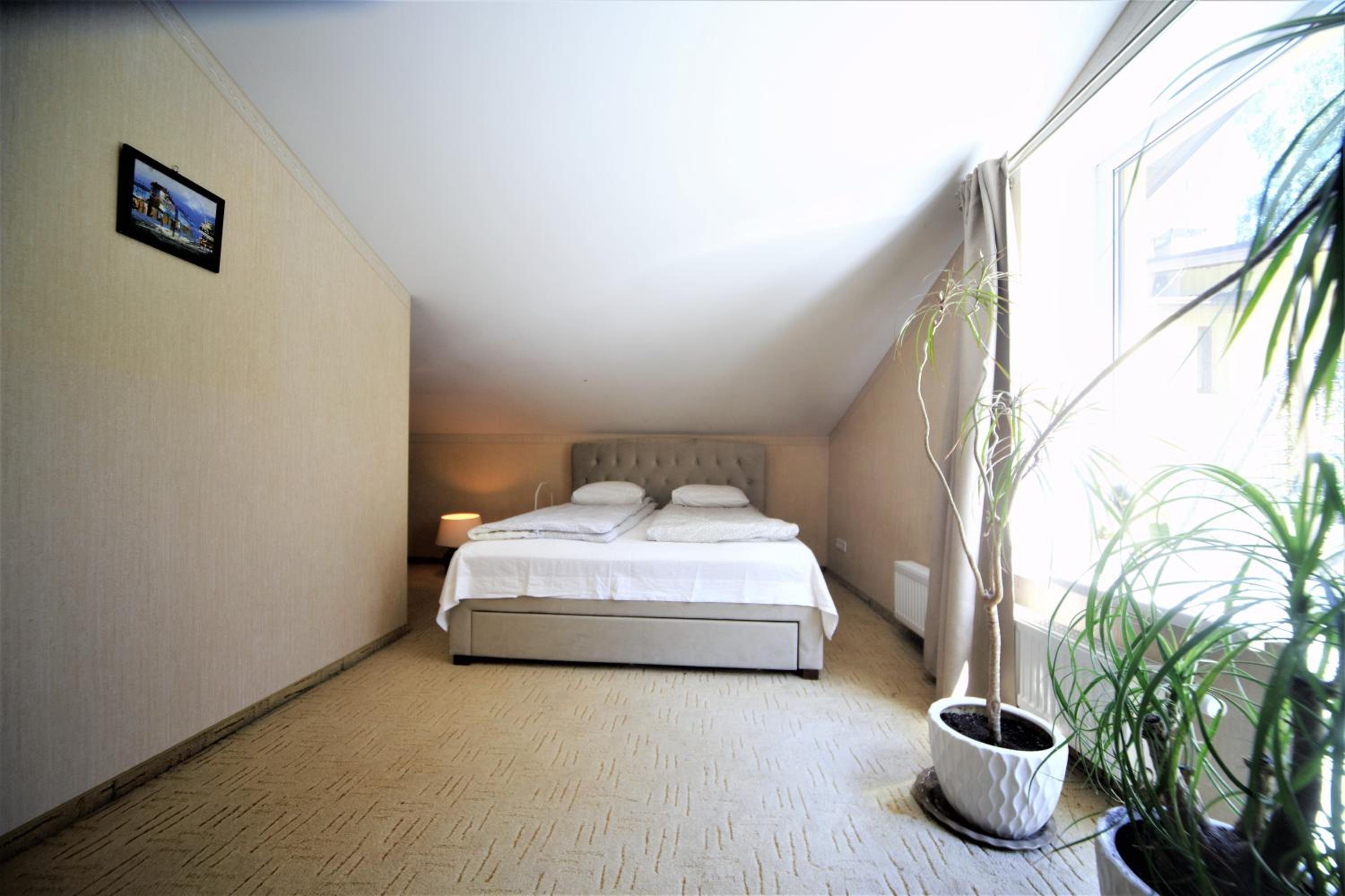 Two-Bedroom House - Photo 9