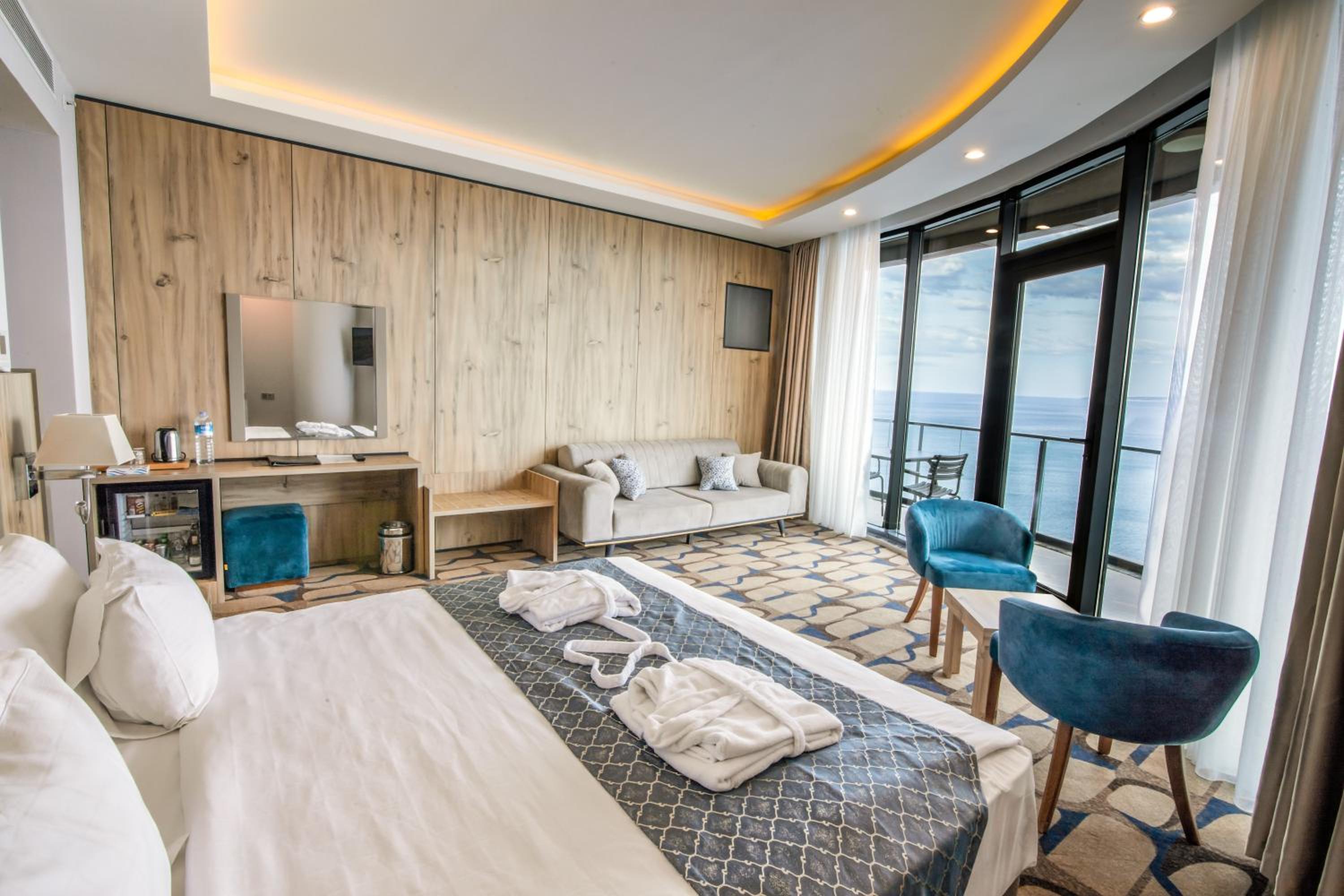 King Room with Sea View - Photo 1