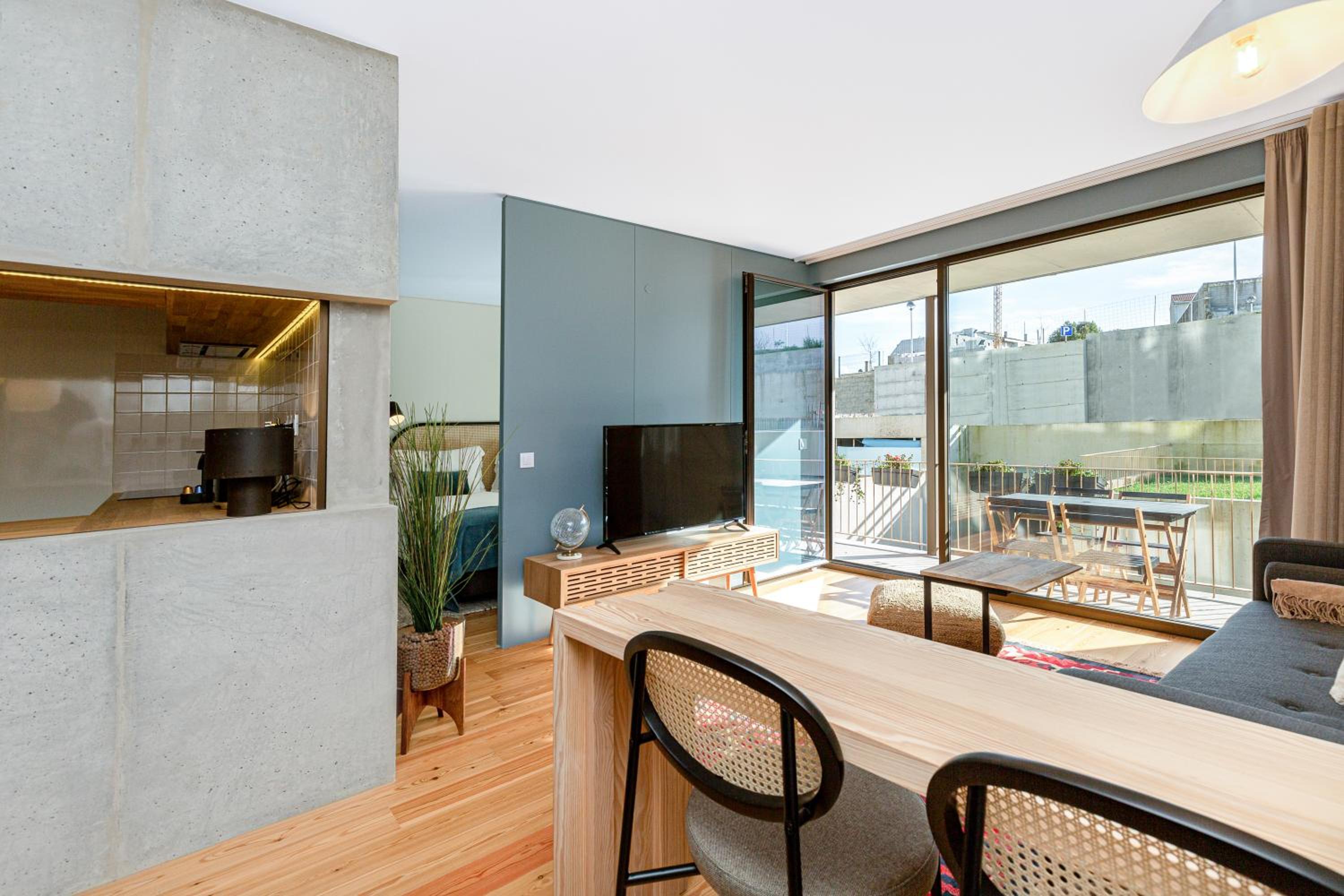 Apartment with Garden View