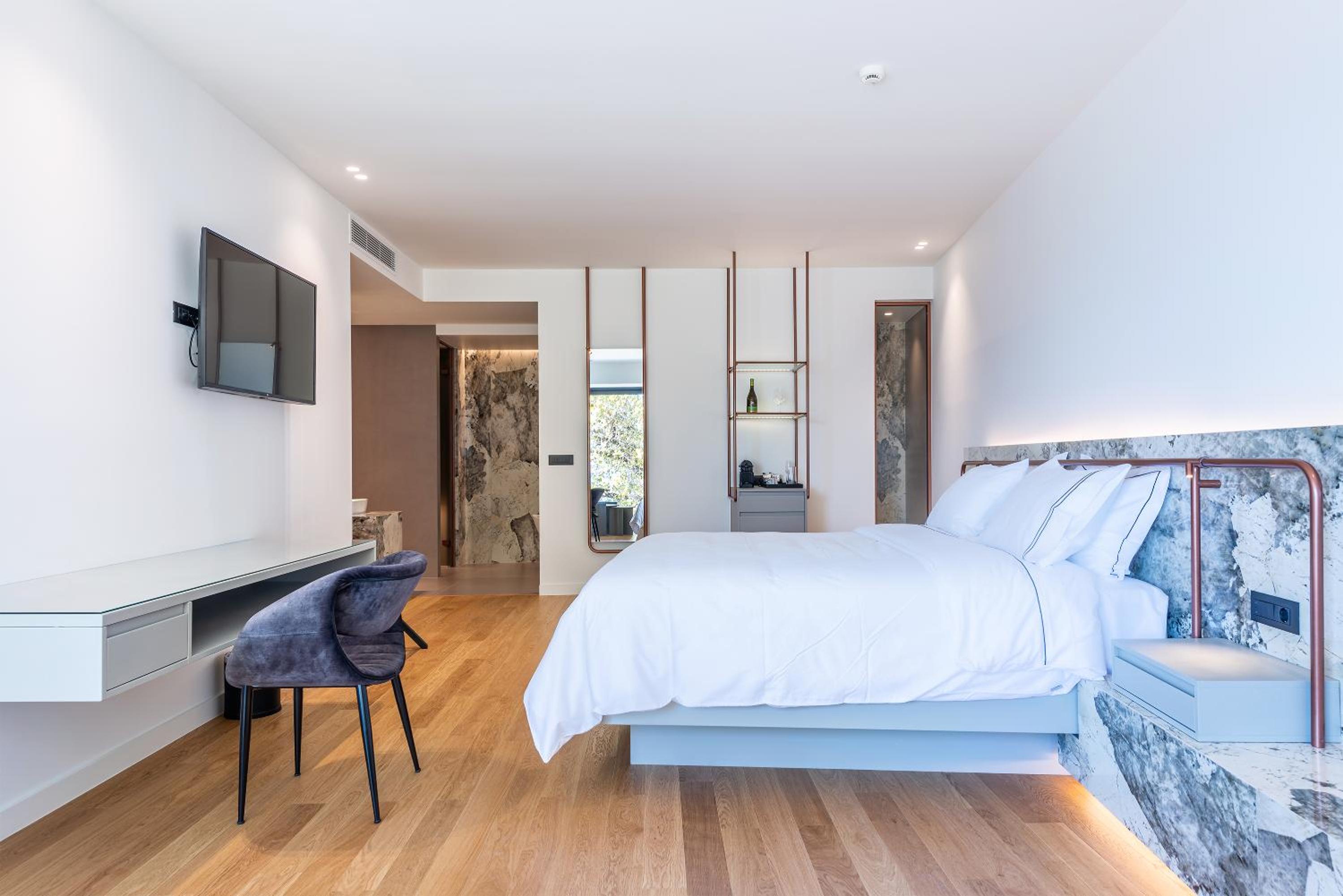 King Suite with Sea View photo 3