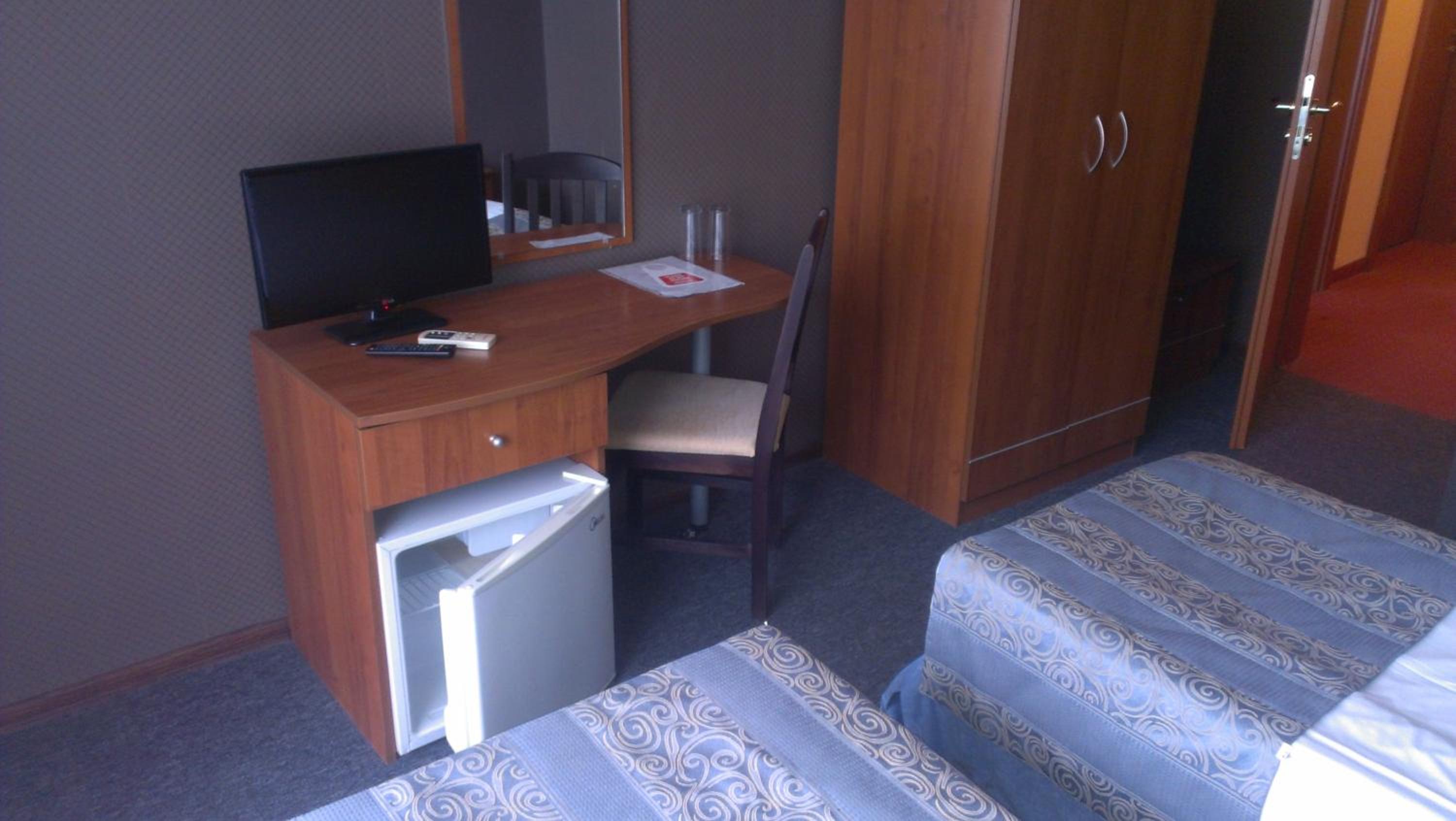 Double or Twin Room - Photo 5