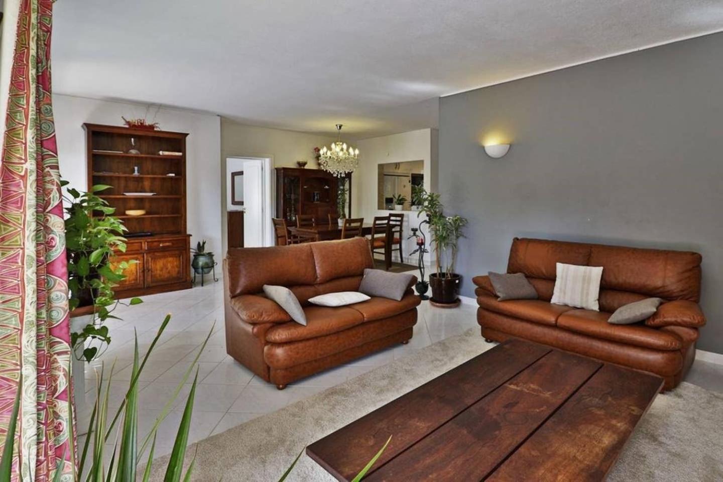 Four-Bedroom Villa photo 1