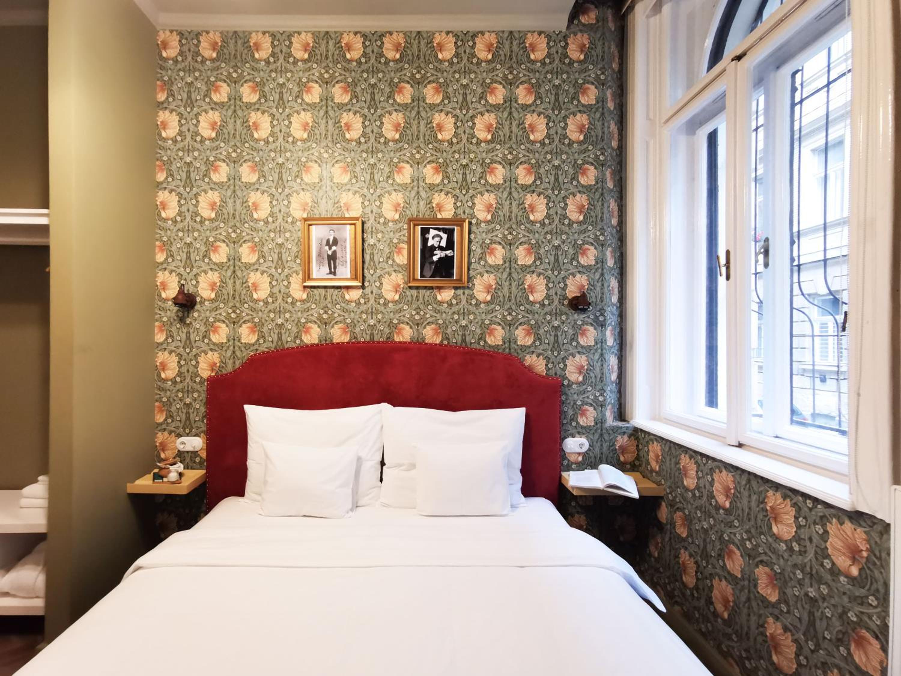 Standard Double Room - Photo 3