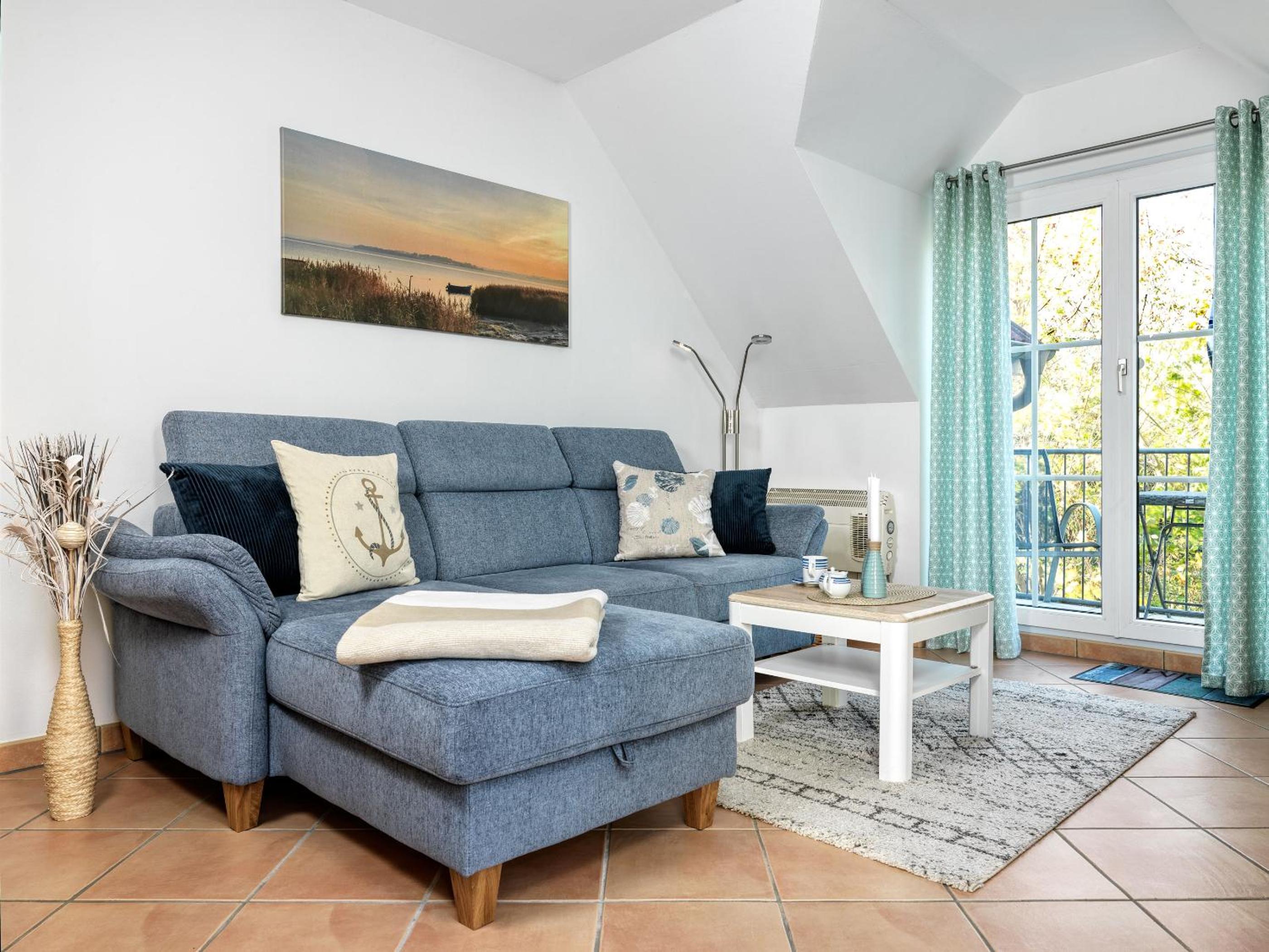 Apartment with Balcony photo 1