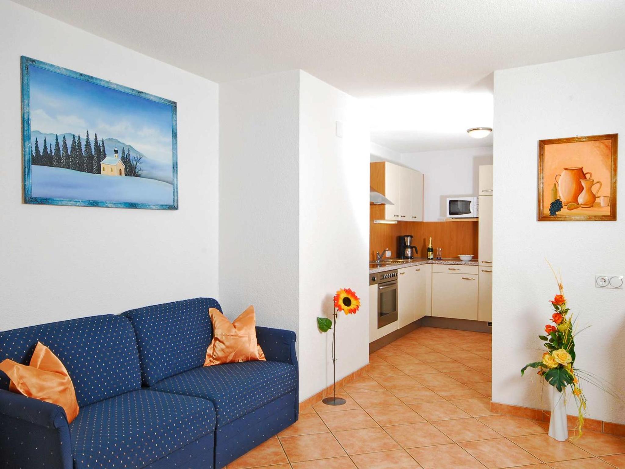 Luxury Three-Bedroom Apartment photo 2