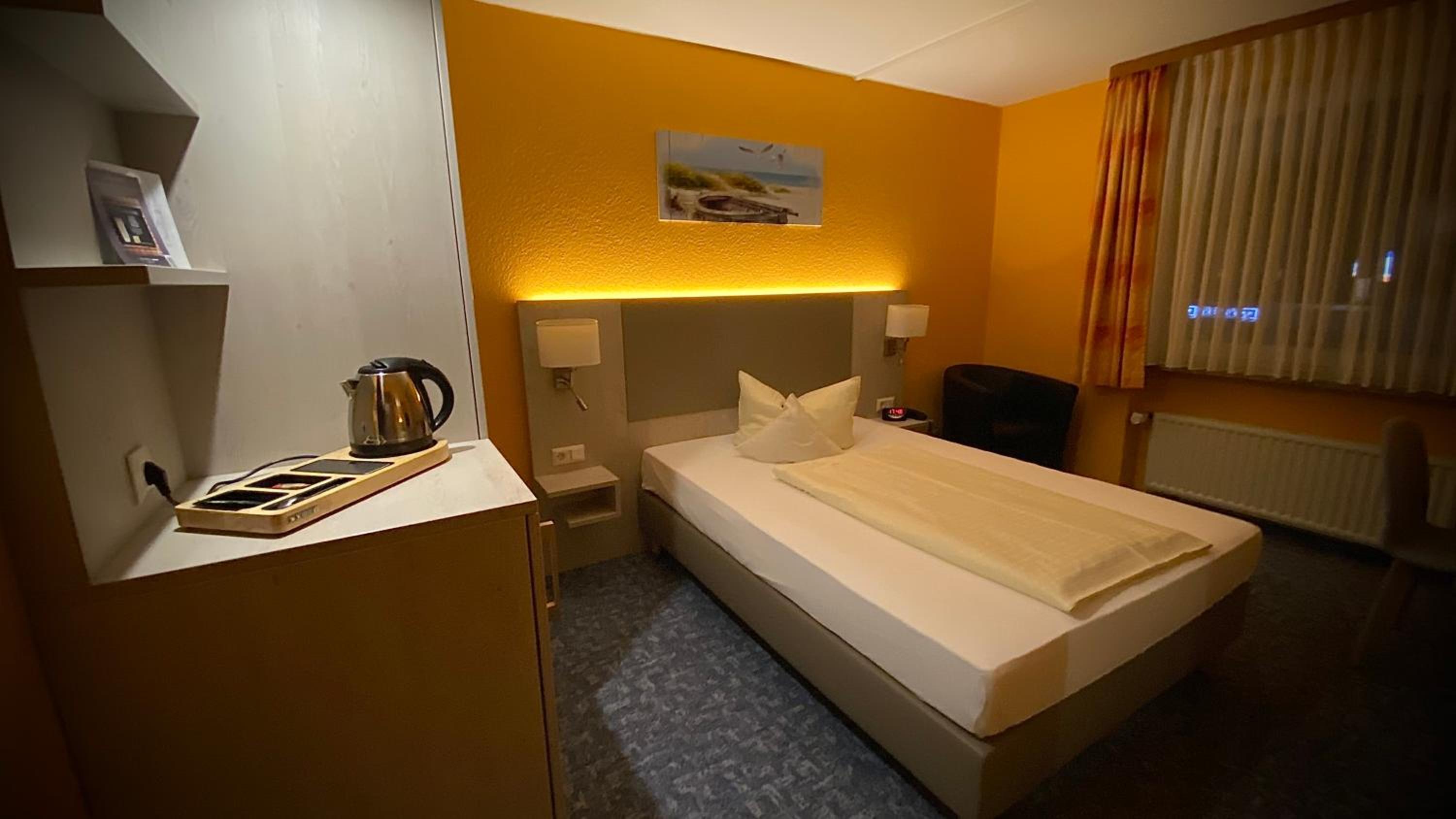 Standard Single Room