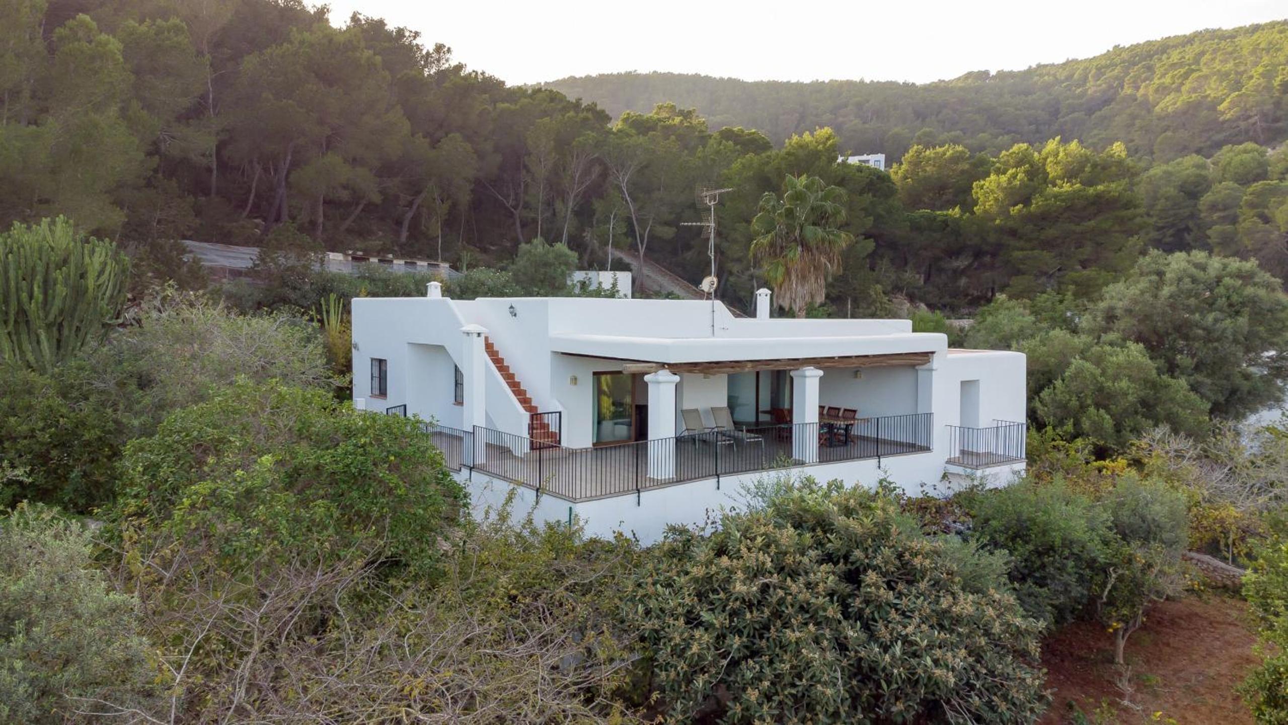 Villa with Sea View photo 2