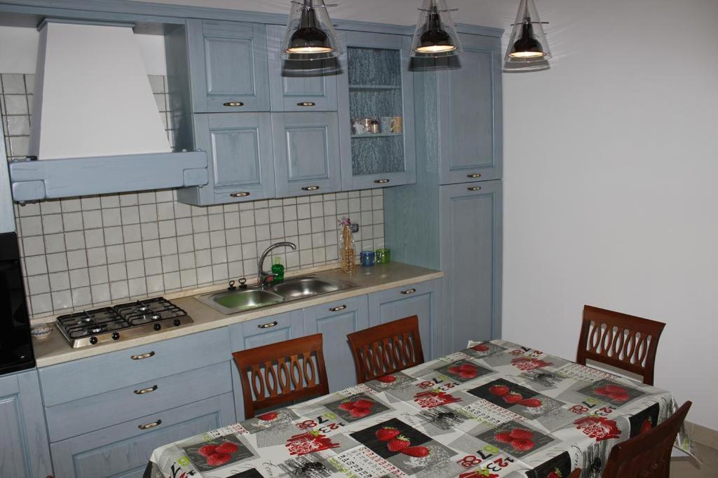 Apartment with Sea View - Photo 10
