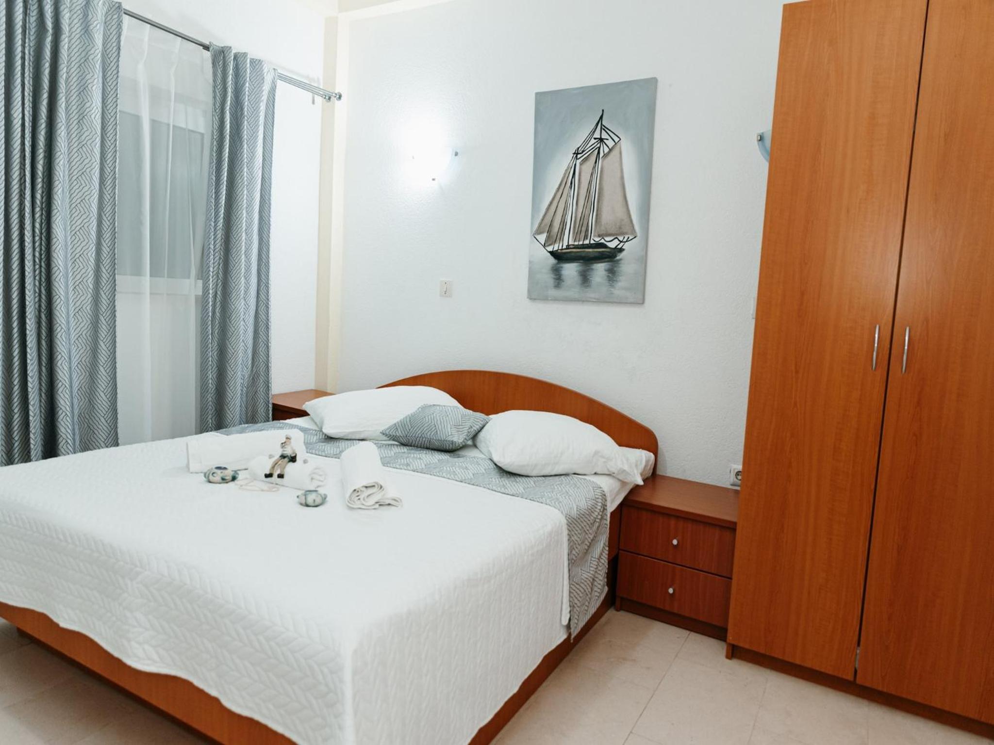 One Bedroom Apartment with Terrace - Photo 7