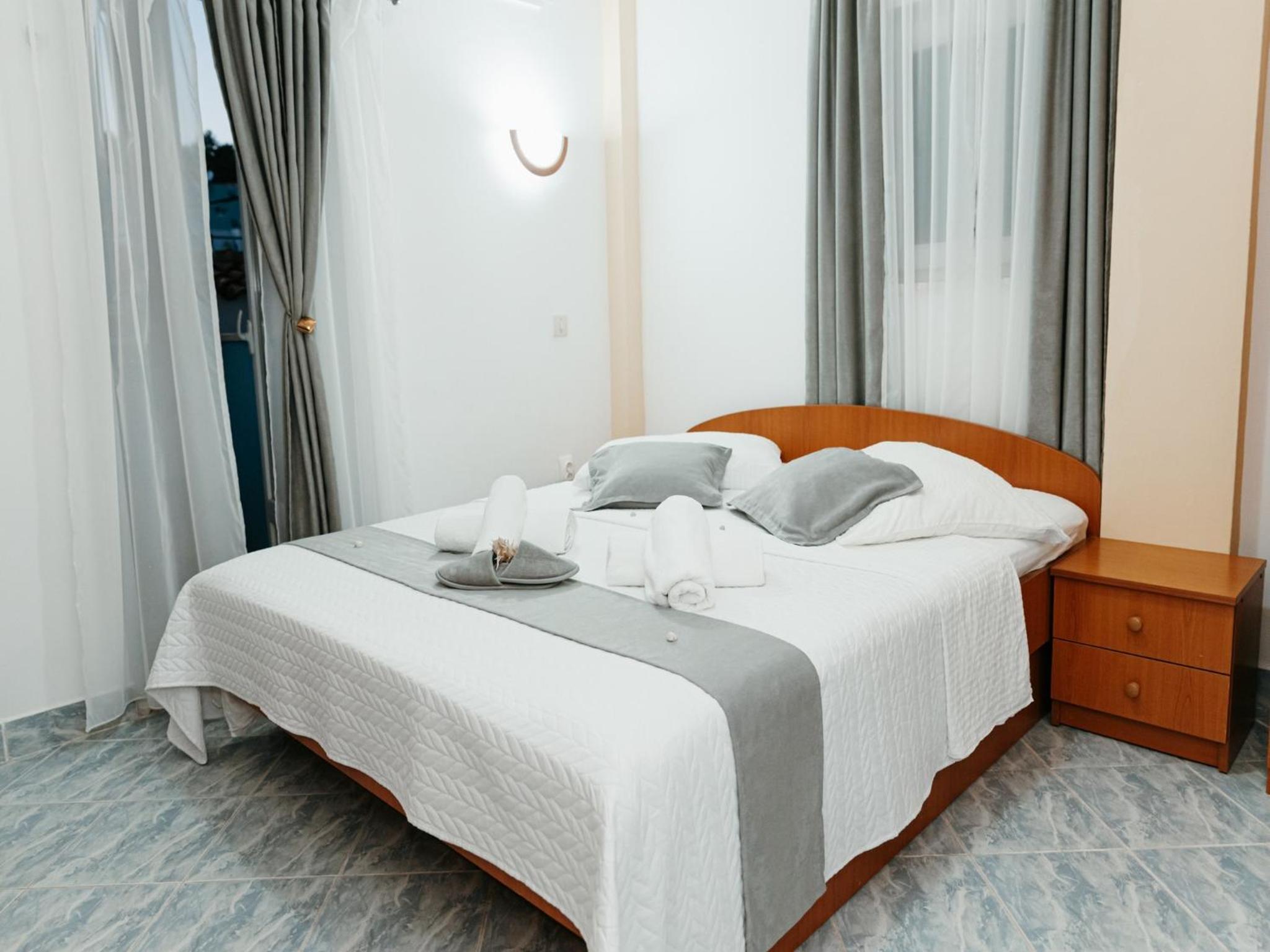 One Bedroom Apartment with Balcony - Photo 40
