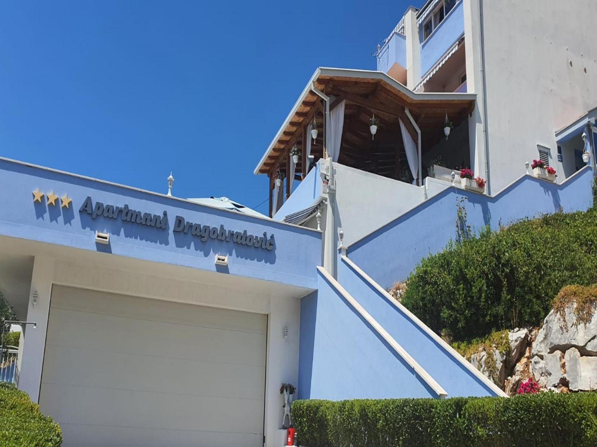 One Bedroom Apartment with Balcony and Sea View - Photo 42
