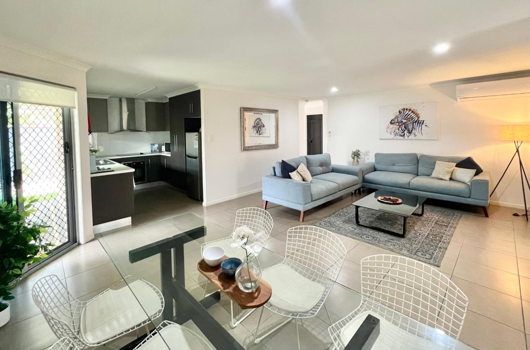 Three-Bedroom Apartment photo 2