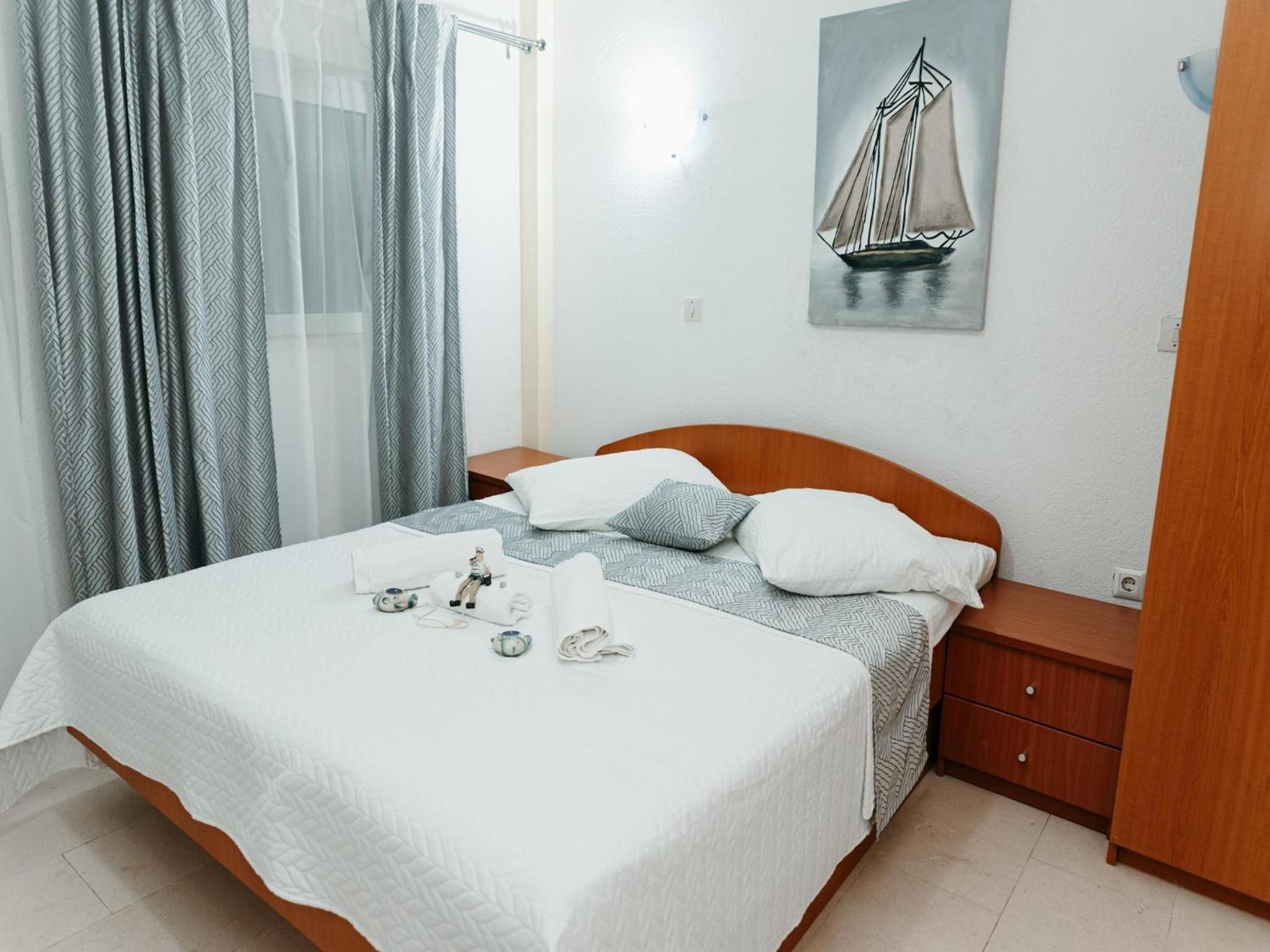 One Bedroom Apartment with Terrace - Photo 1
