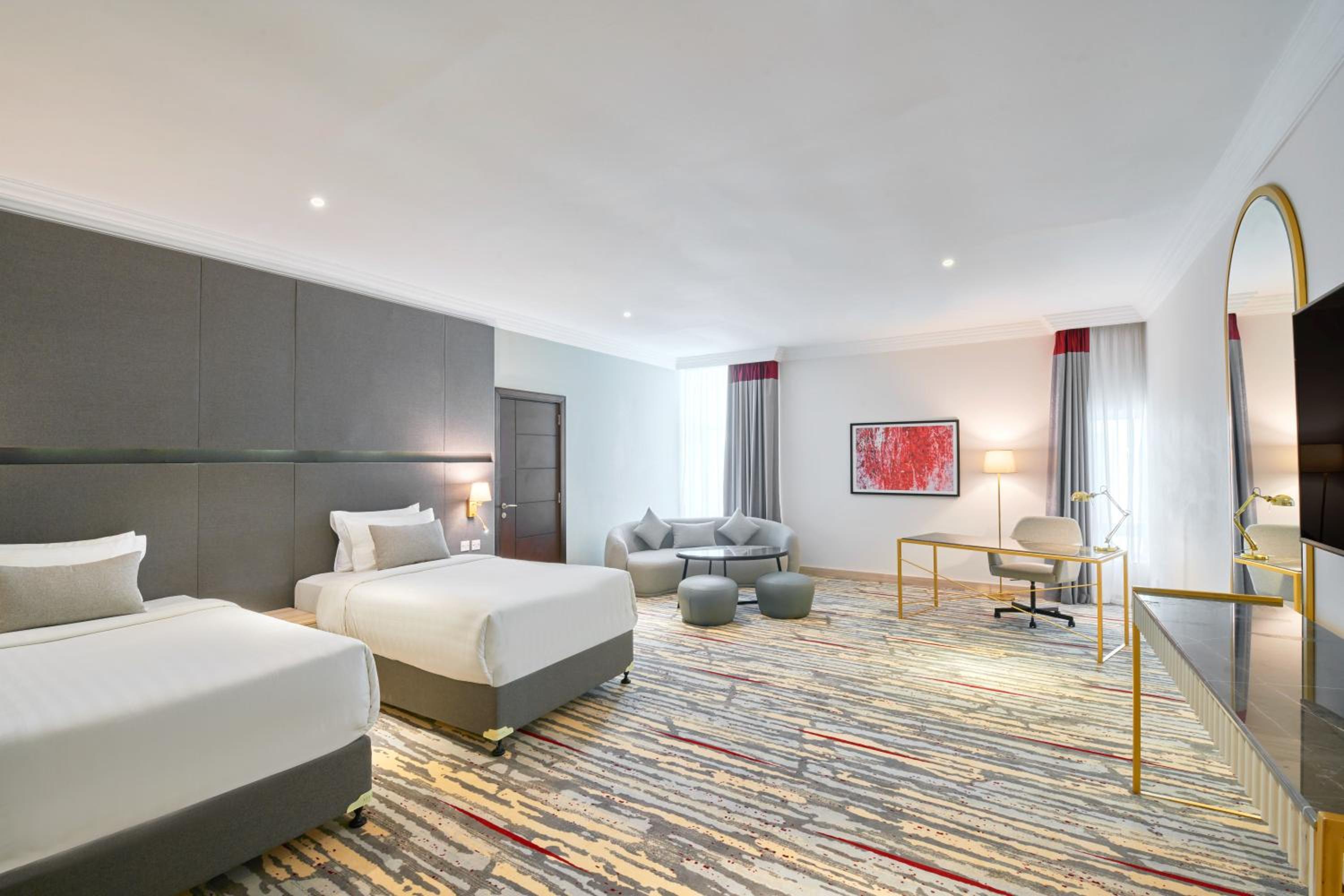 Classy Room with Two Single Beds and City/Pool View - Non-Smoking - Photo 1