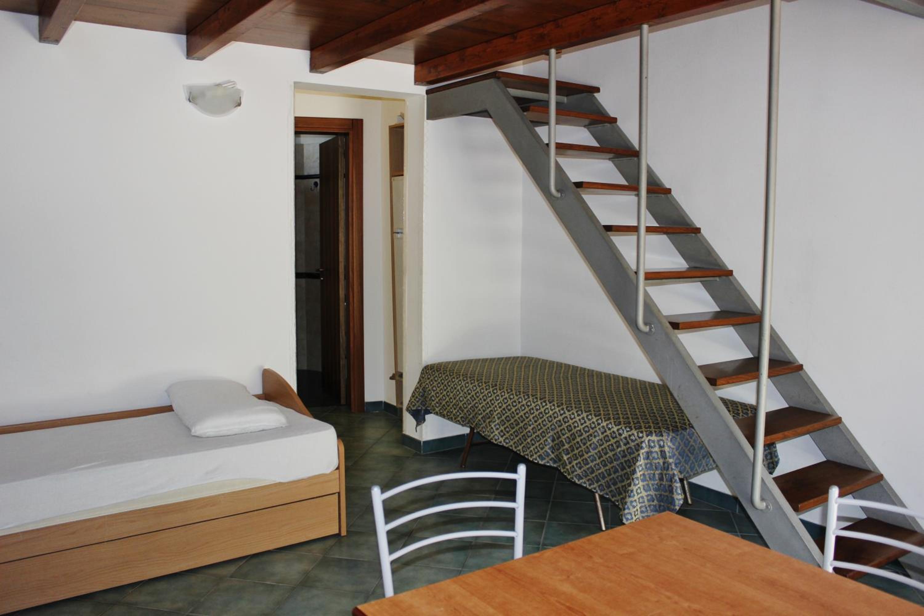 One-Bedroom House photo 2