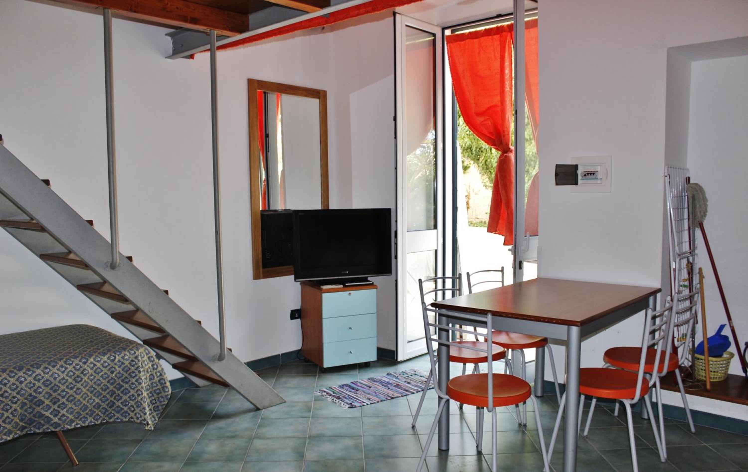 One-Bedroom House photo 3